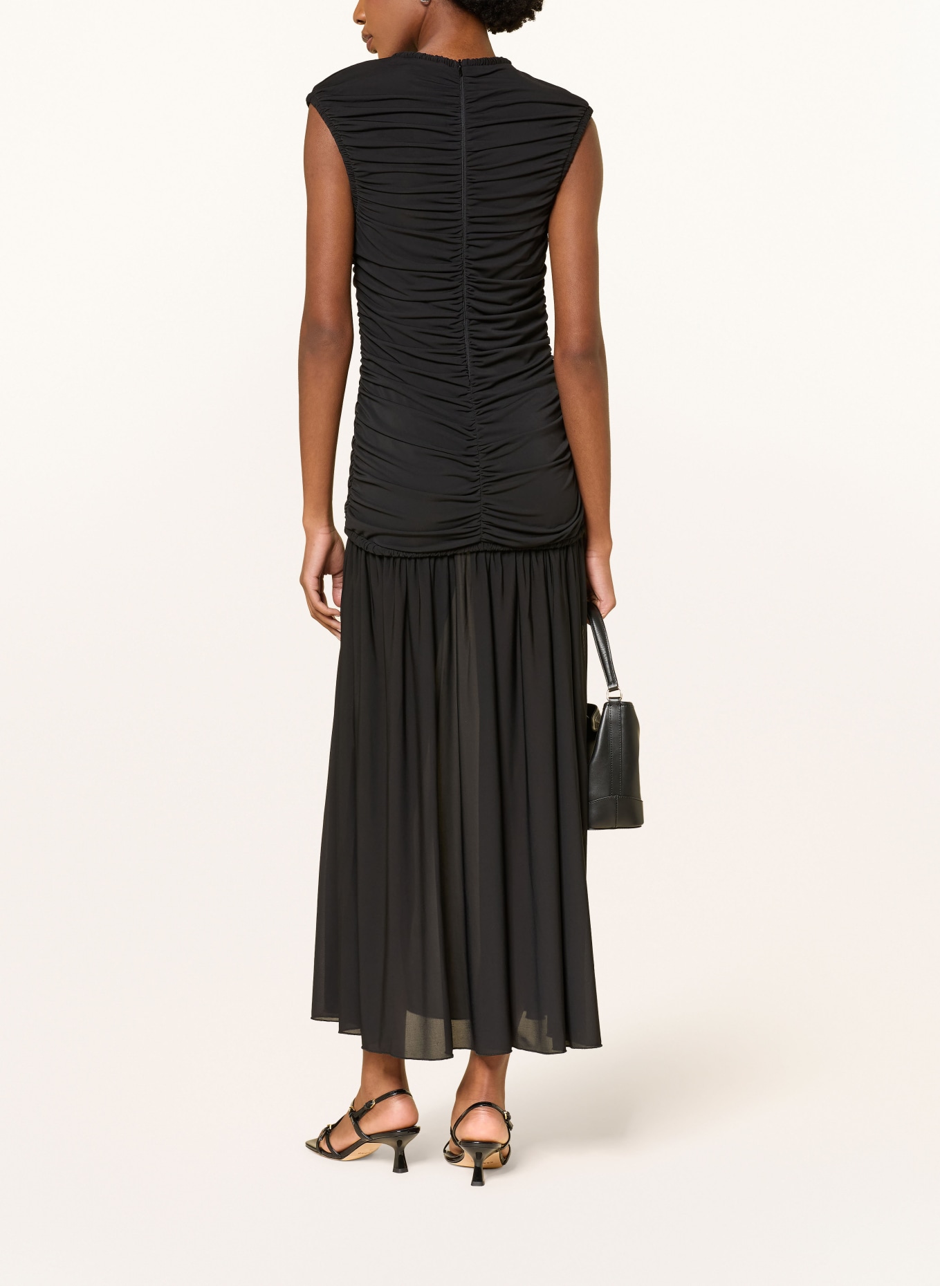 SANDRO Jerseykleid: SCHWARZ