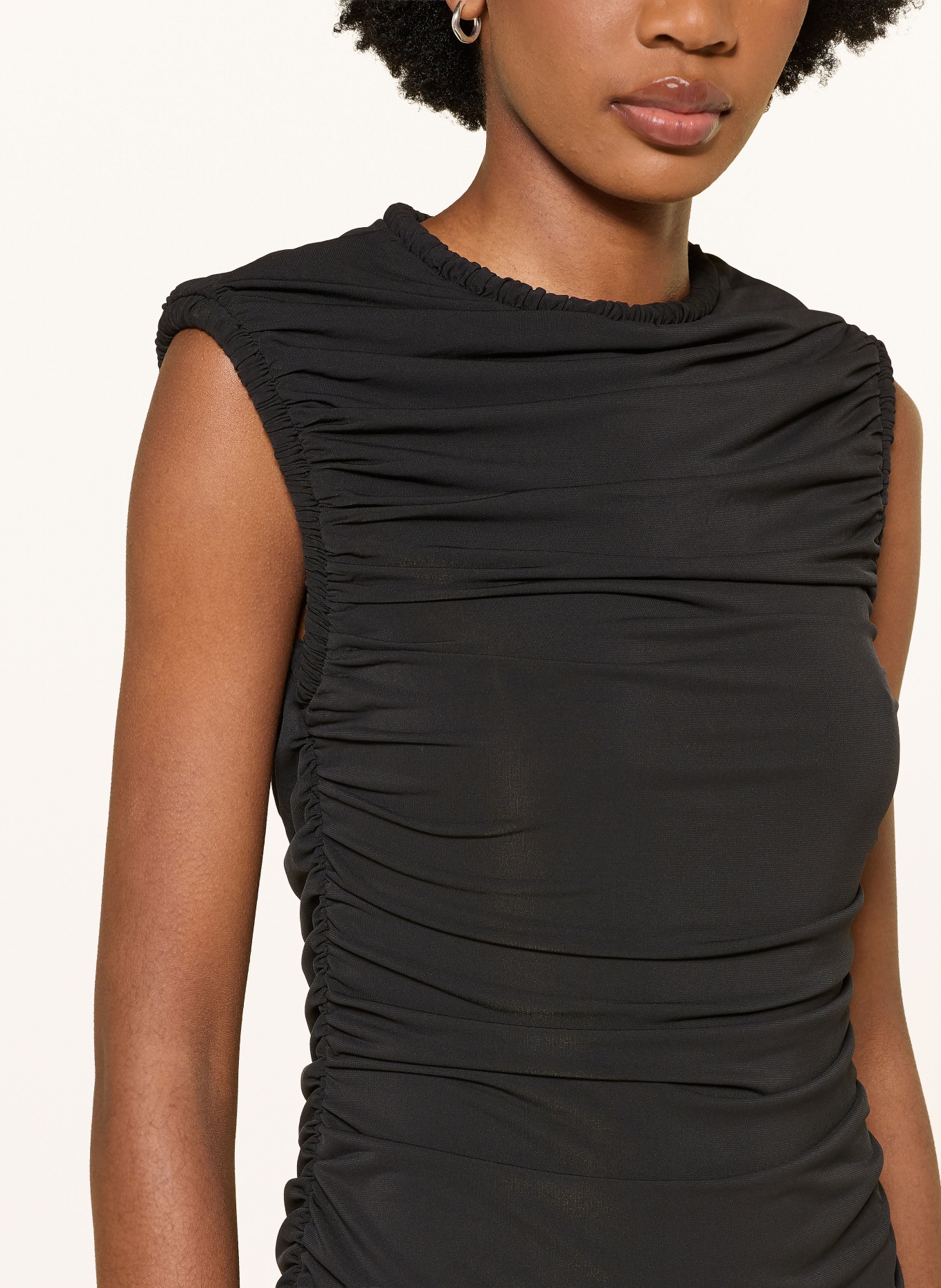 SANDRO Jerseykleid: SCHWARZ