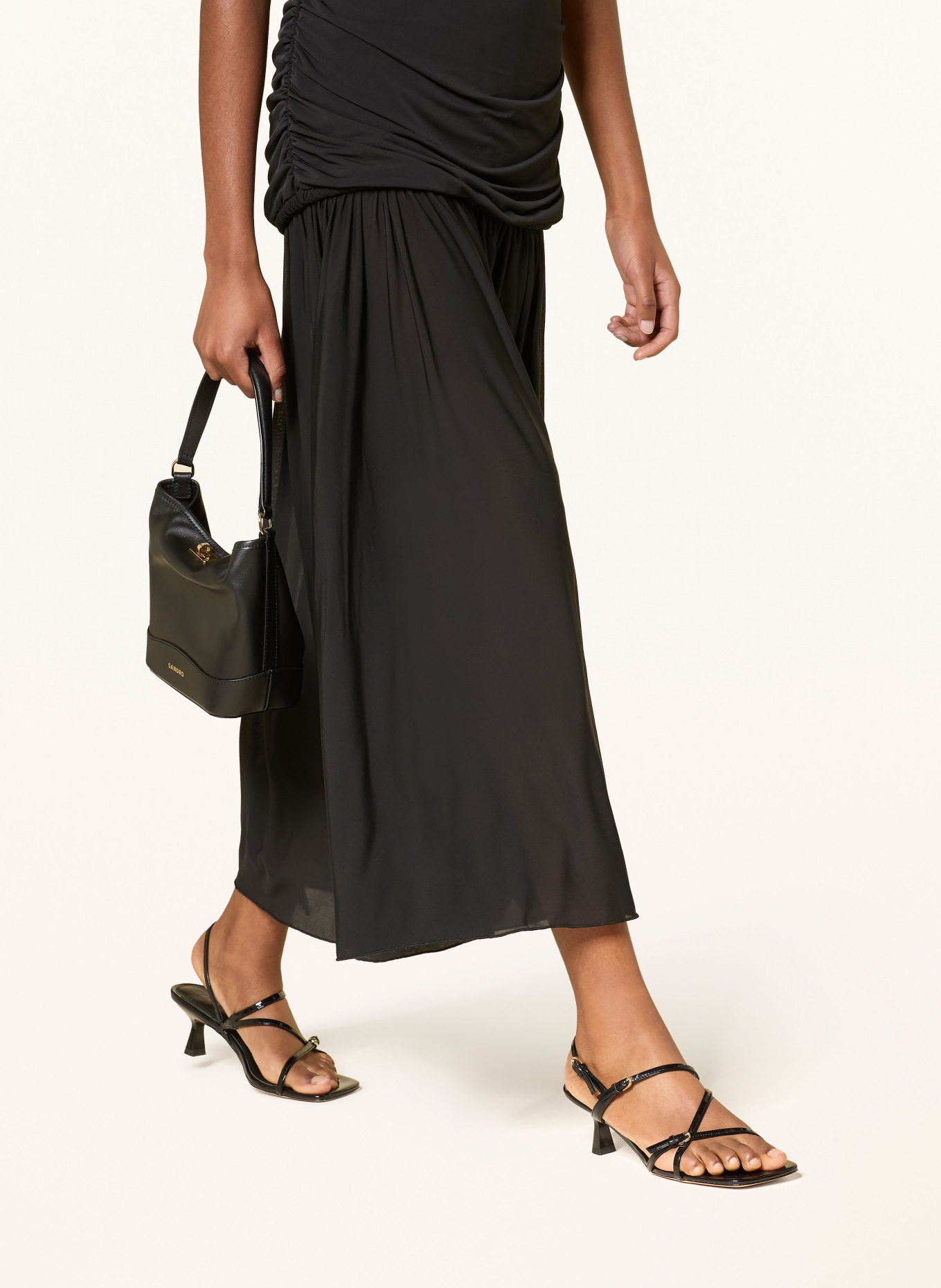 SANDRO Jerseykleid: SCHWARZ