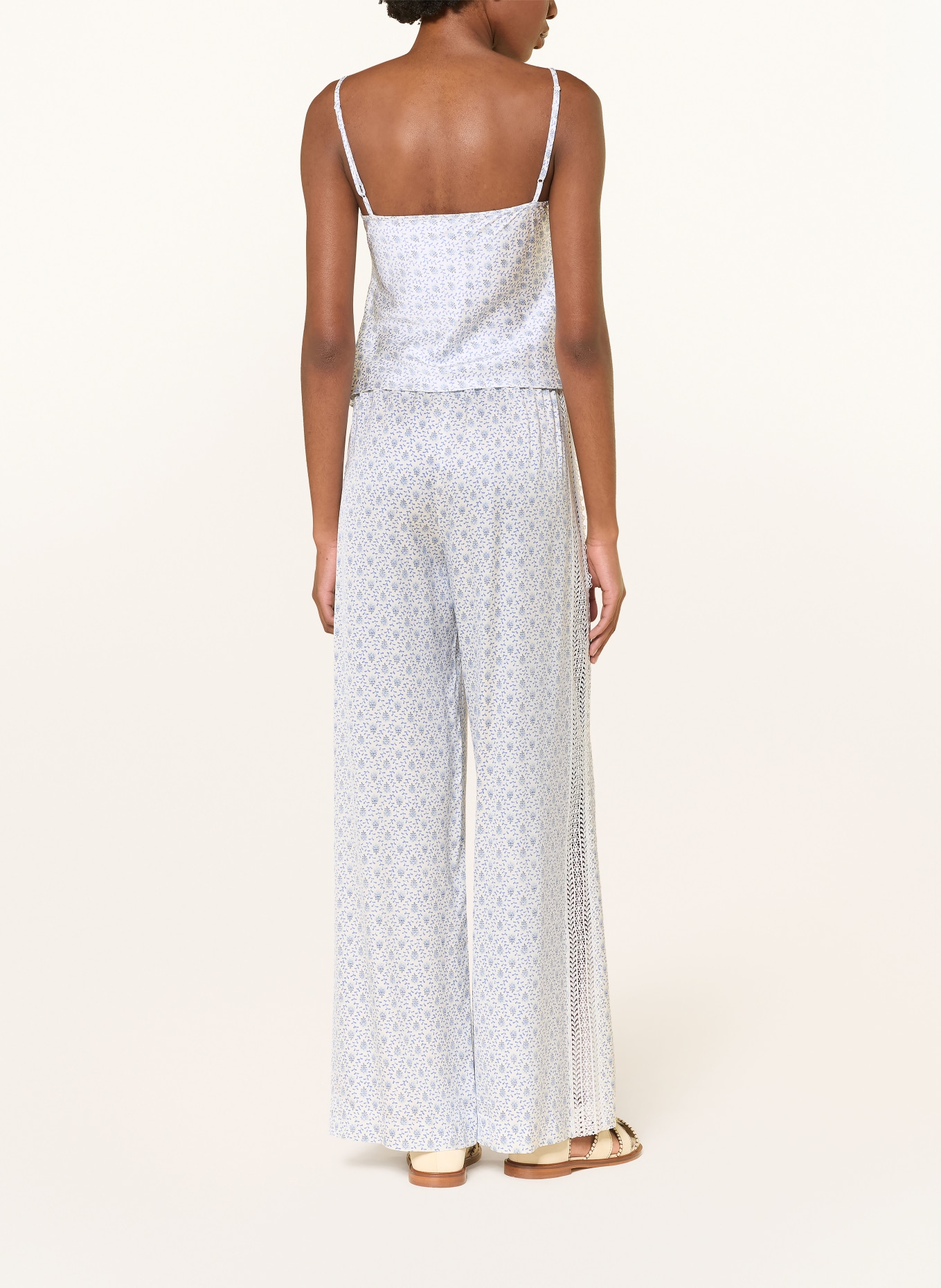 CLAUDIE PIERLOT Satinhose mit Spitze: WEISS / HELLBLAU / DUNKELBLAU