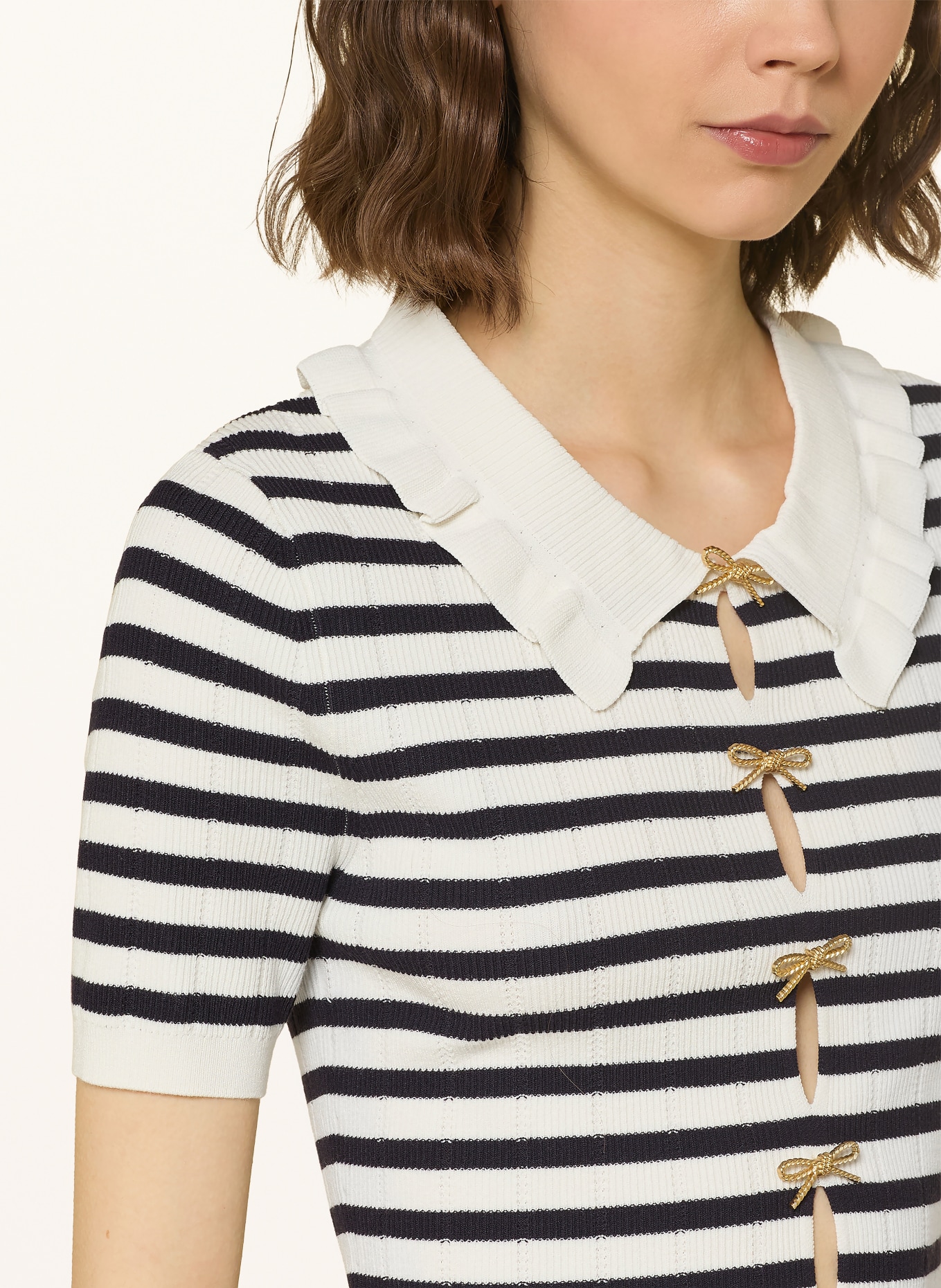 CLAUDIE PIERLOT Strickshirt mit Cut-outs: WEISS / SCHWARZ