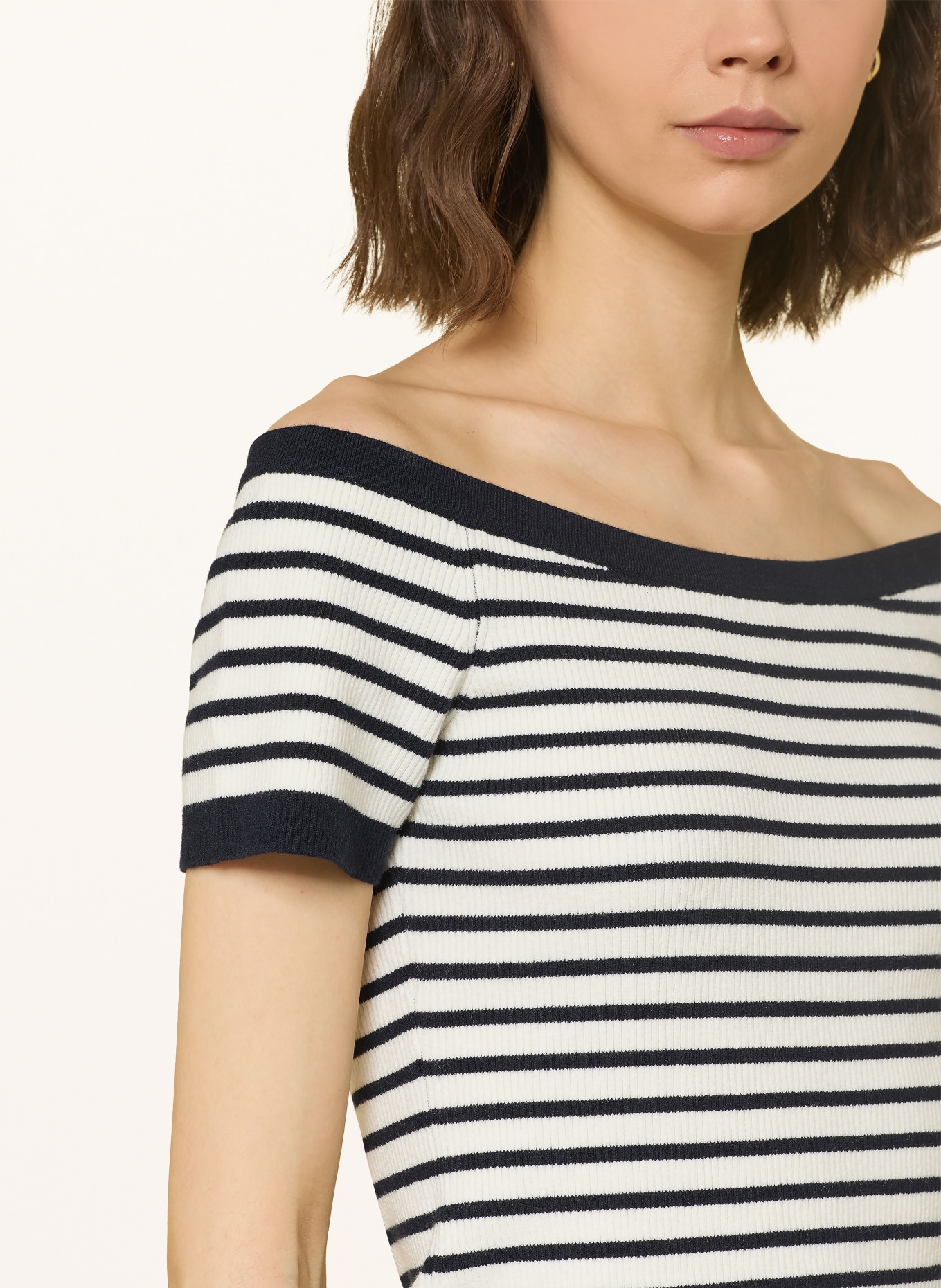 maje Strickshirt: WEISS / DUNKELBLAU