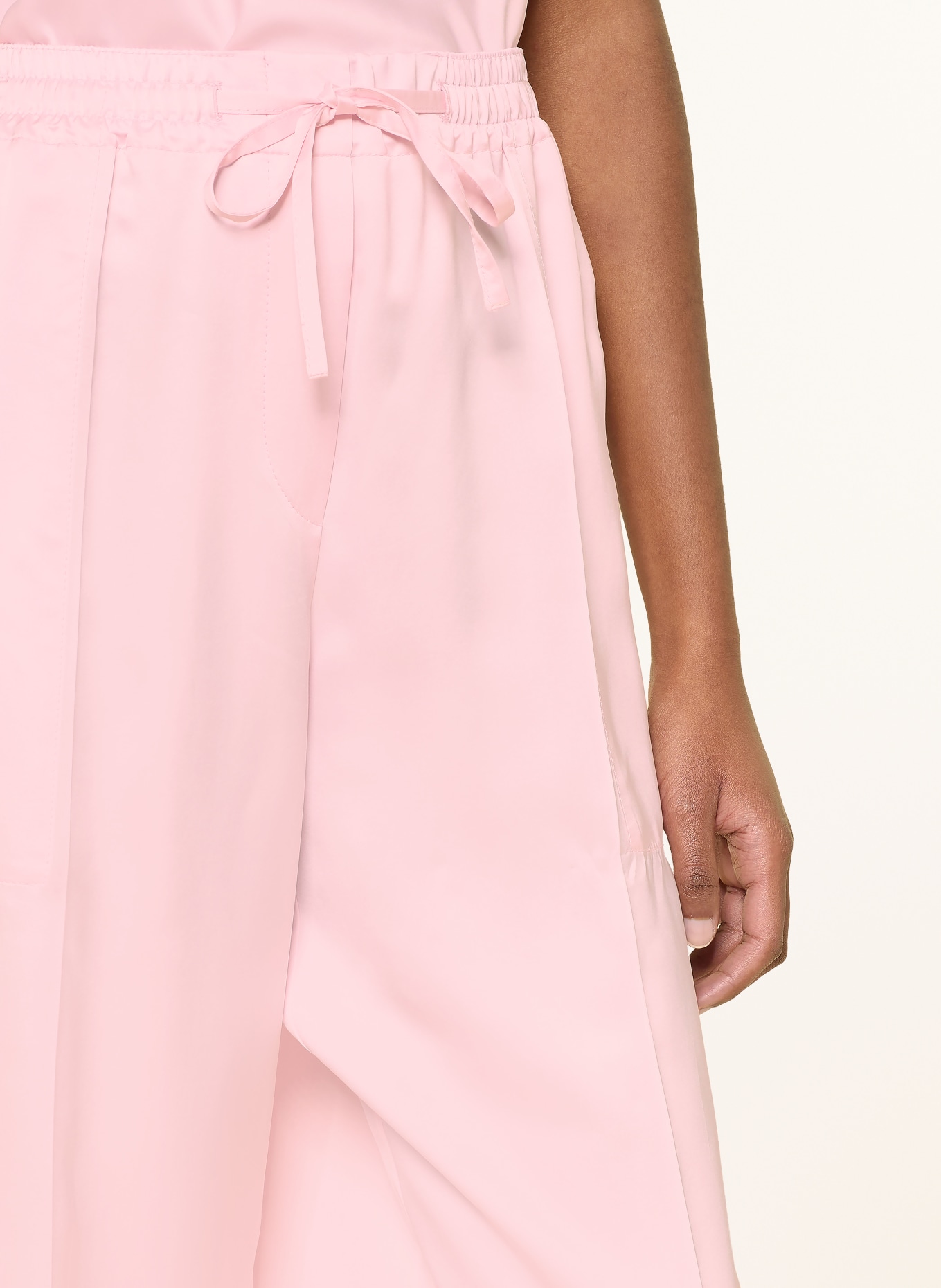 SANDRO Marlenehose aus Satin: HELLROSA