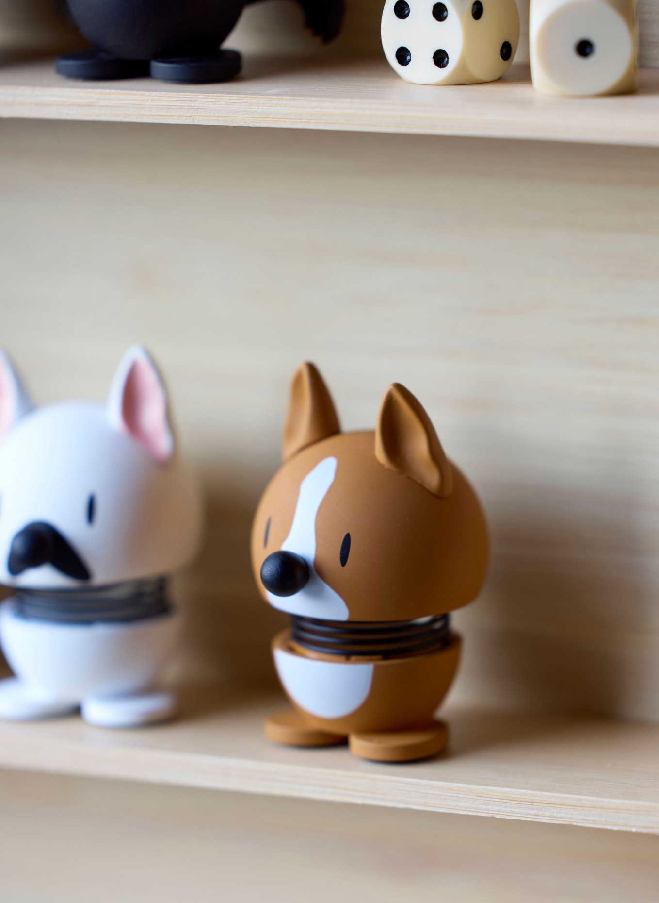 Hoptimist Decoratiefiguur CORGI EXTRA SMALL: BRUIN / CRÈME / ZWART