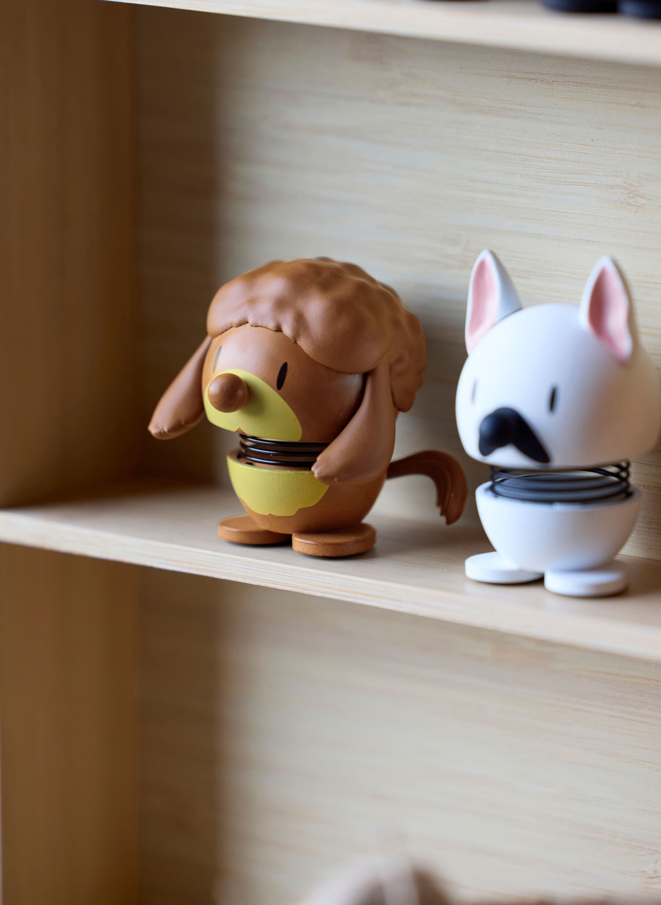 Hoptimist Decoratiefiguur POODLE XS: BRUIN / DONKERGEEL / ZWART