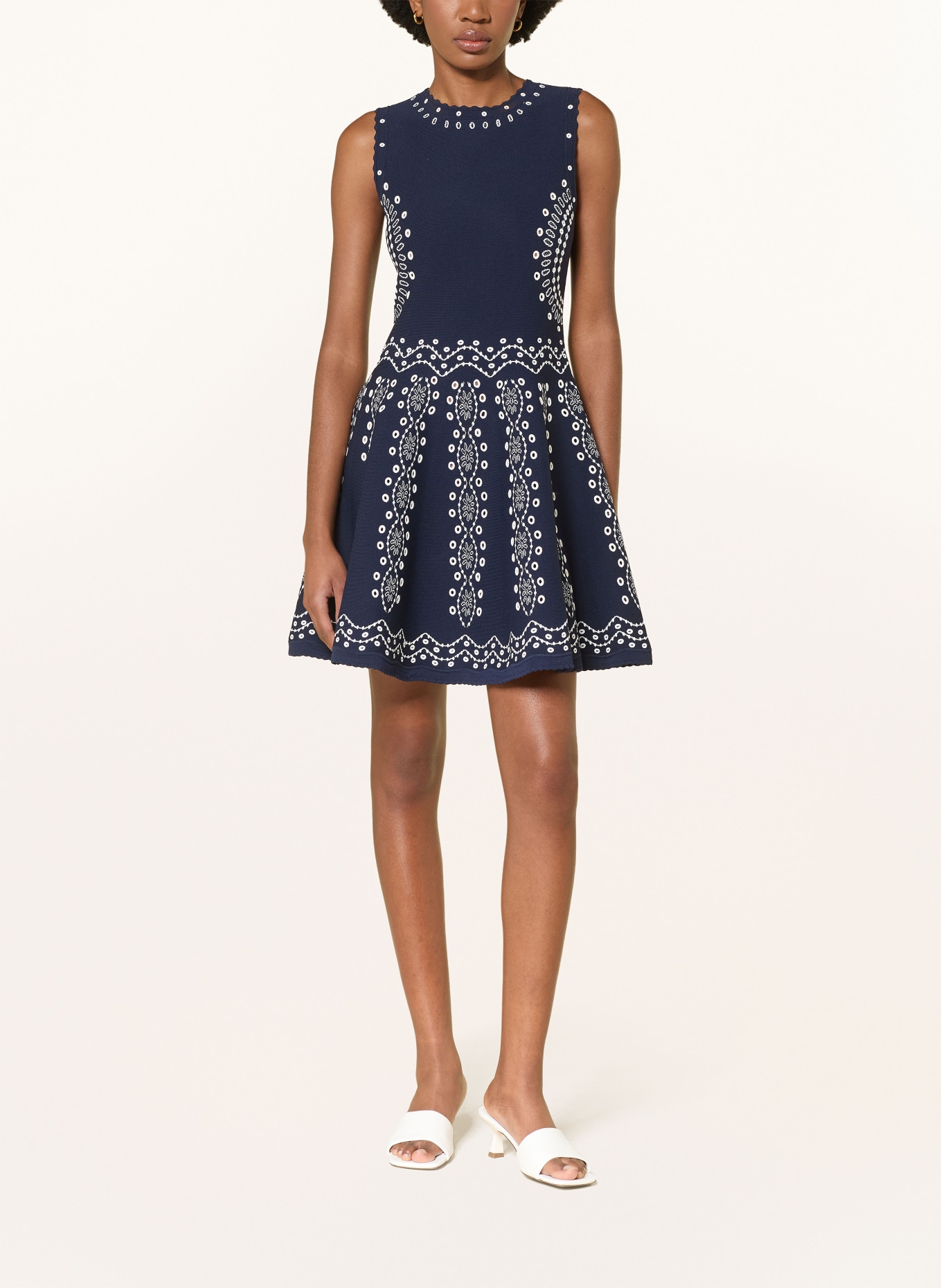 SANDRO Jacquard-Kleid: DUNKELBLAU / WEISS