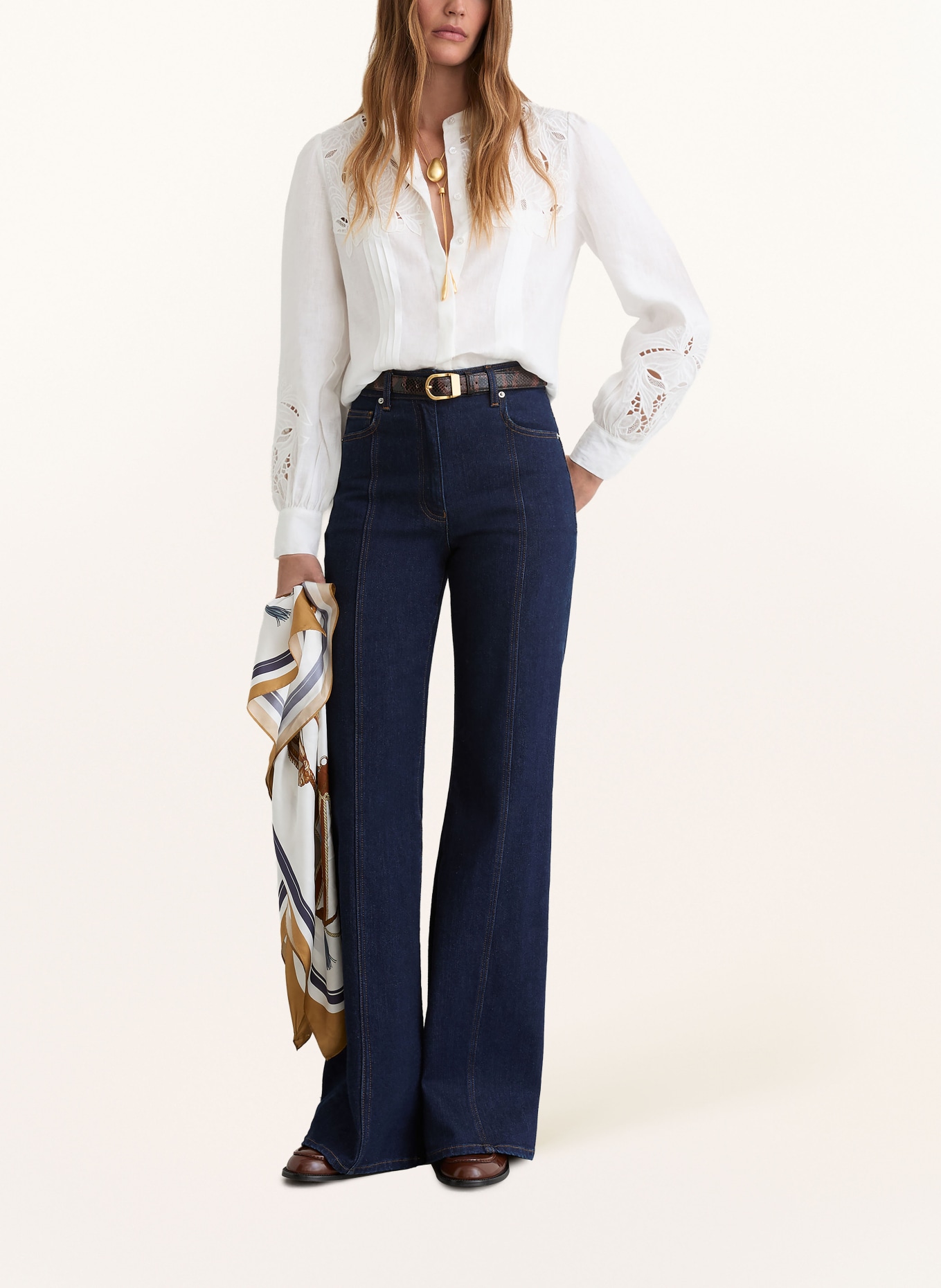 REISS Linnen blouse IDA met opengewerkte kant: WIT