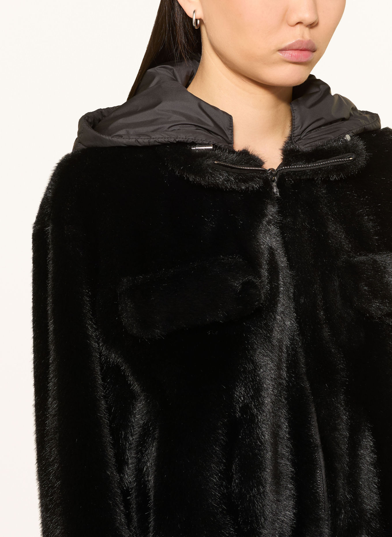 MARC AUREL Kunstfell-Jacke mit abnehmbarer Kapuze: SCHWARZ