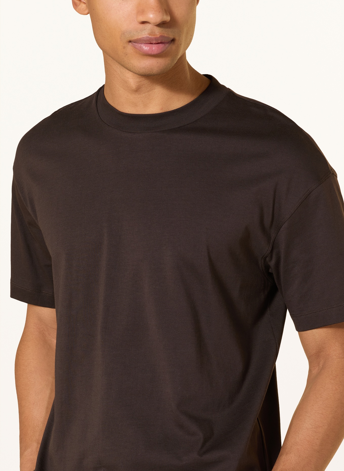 NN.07 T-Shirt LIONEL: DUNKELBRAUN