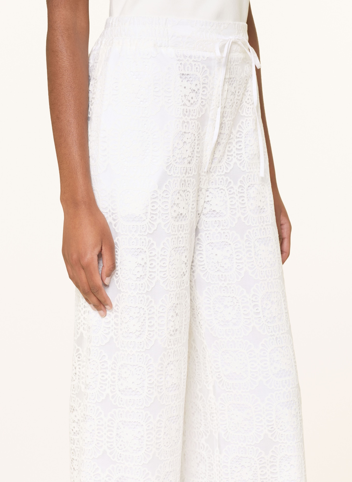 CLAUDIE PIERLOT Spitzenhose: WEISS