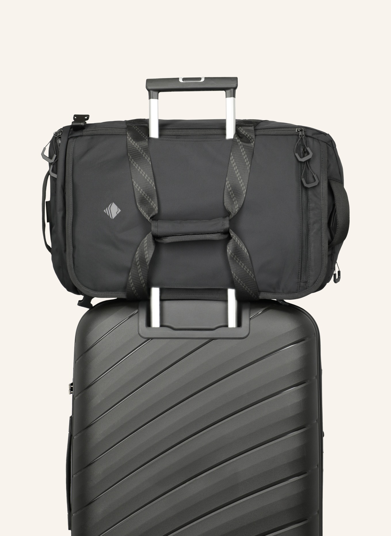 travelite Reisetasche VENTURE LINE M 44 l: SCHWARZ