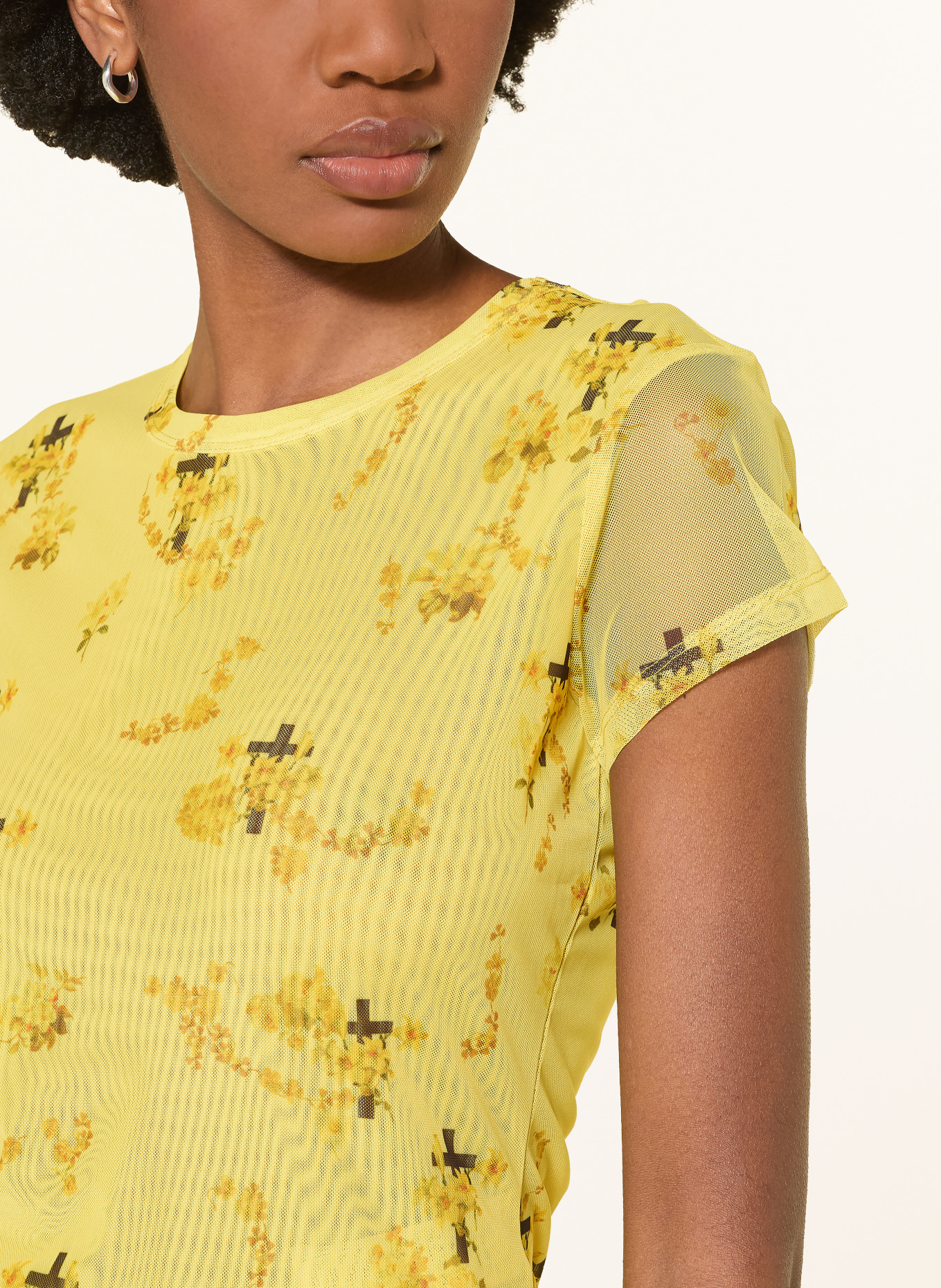 ALLSAINTS Tričko ELLIE z mesh materiálu: ŽLUTÁ / TMAVĚ HNĚDÁ / TMAVĚ ŽLUTÁ