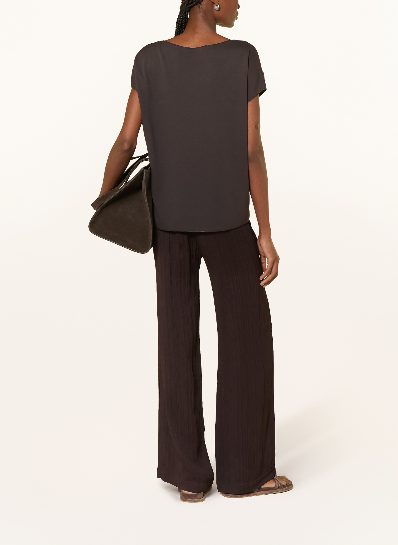 someday UVALERIE T-shirt: DARK BROWN