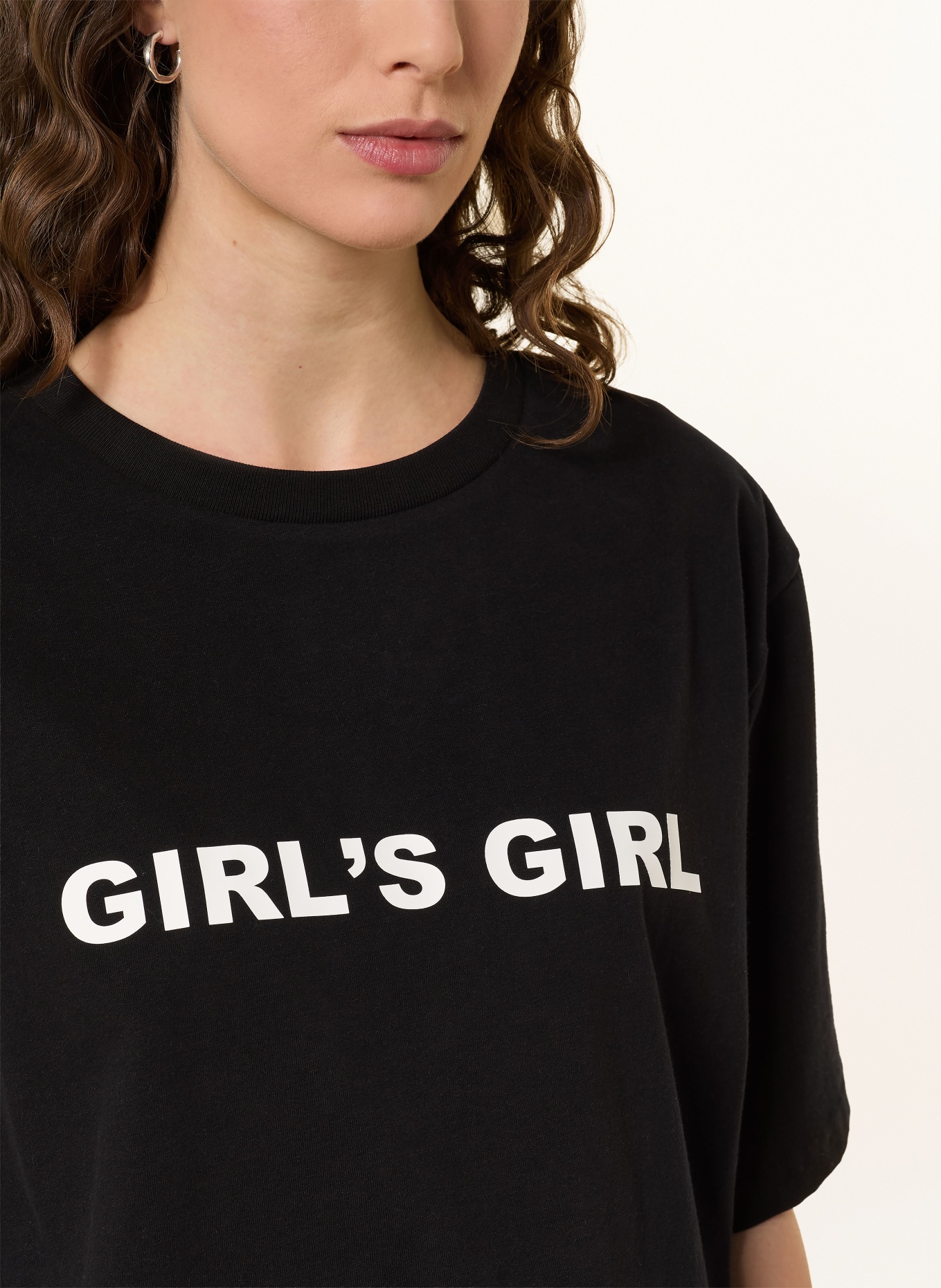 OH APRIL T-shirt: ZWART / WIT