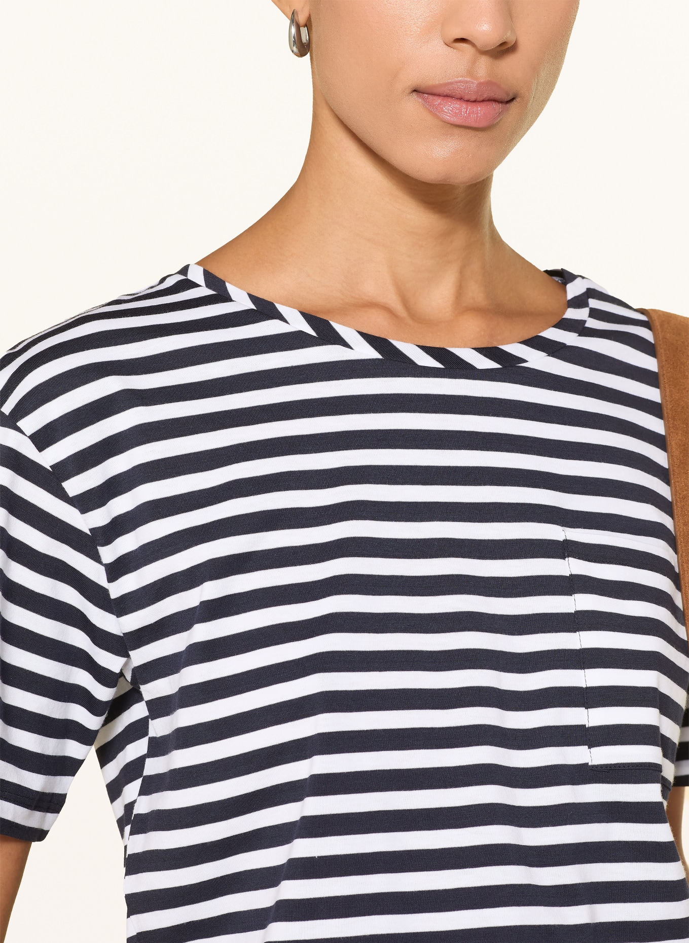 monari T-shirt: DARK BLUE / WHITE