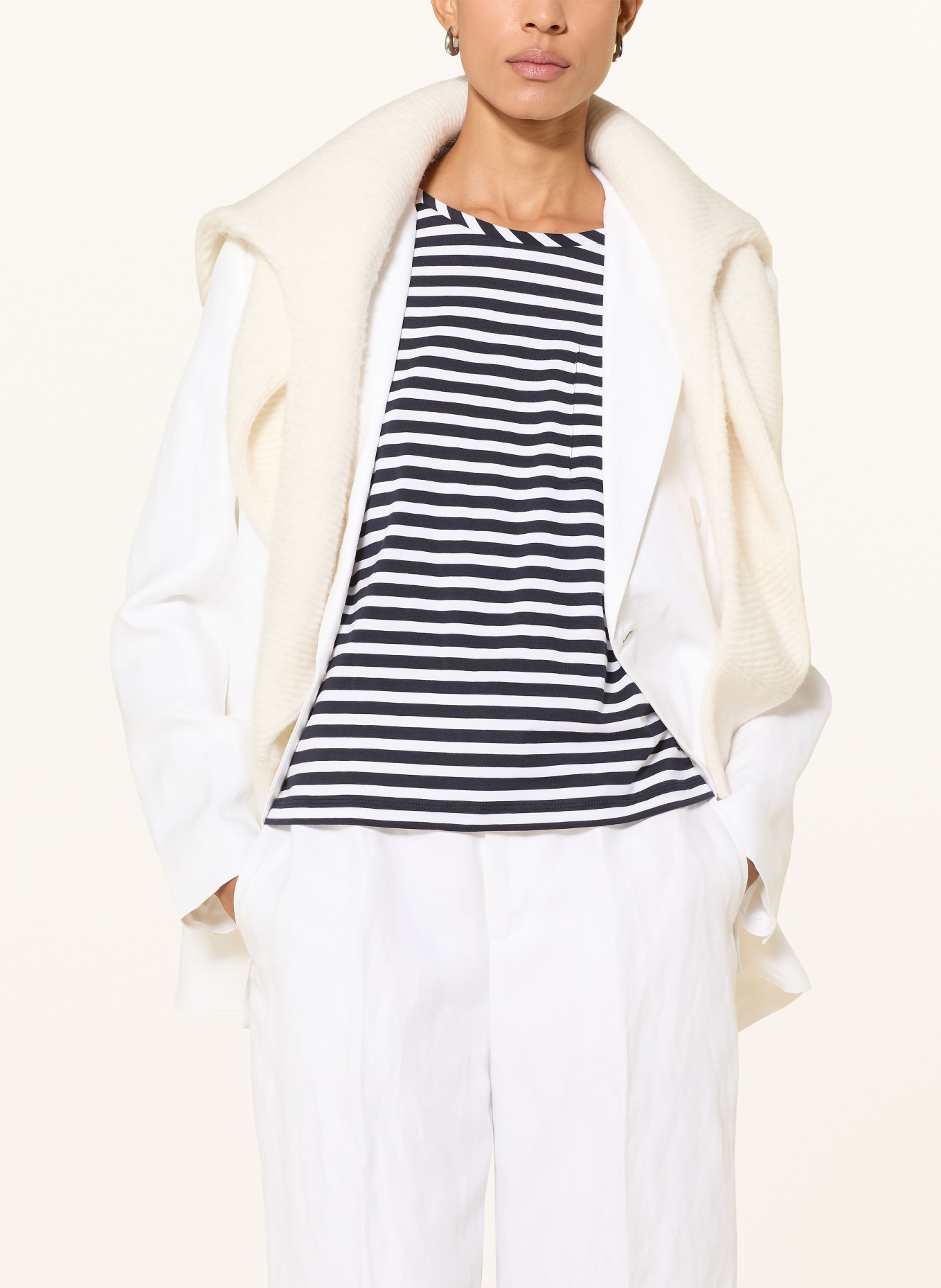 monari T-shirt: DARK BLUE / WHITE