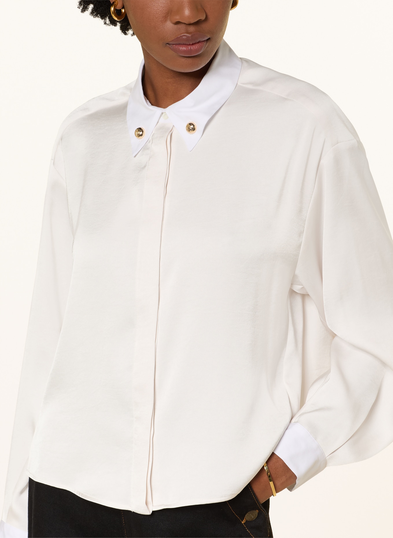 CLAUDIE PIERLOT Hemdbluse aus Satin: CREME / WEISS