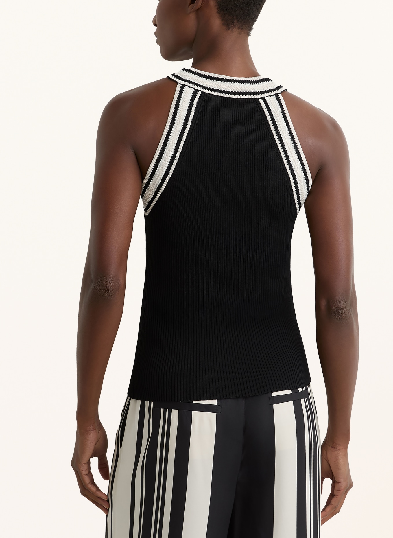 REISS Gebreide top IVANNA: ZWART / CRÈME