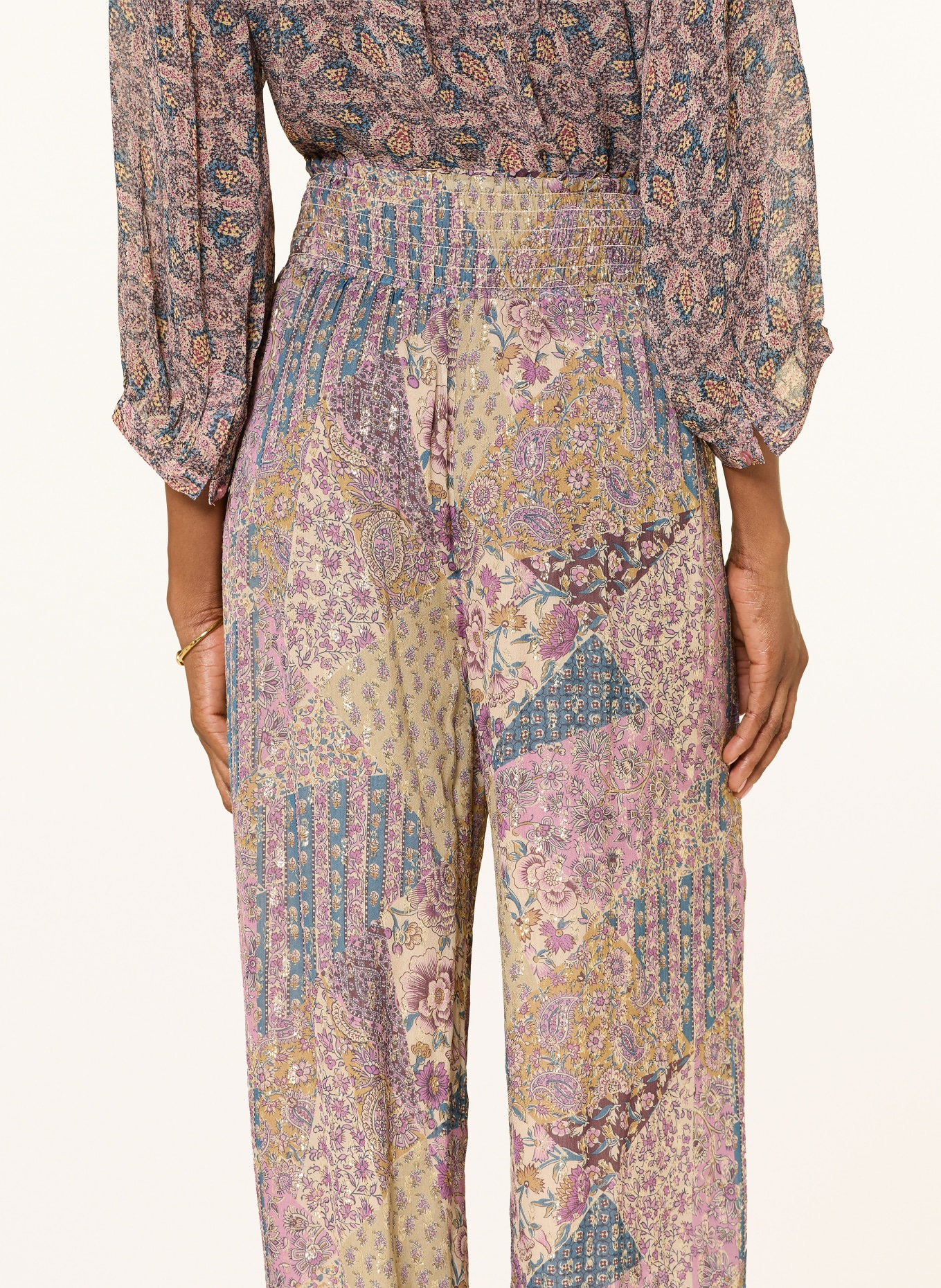 ba&sh Kalhoty PARSY s třpytivou přízí: FIALOVÁ / ZLATÁ / TMAVĚ MODRÁ