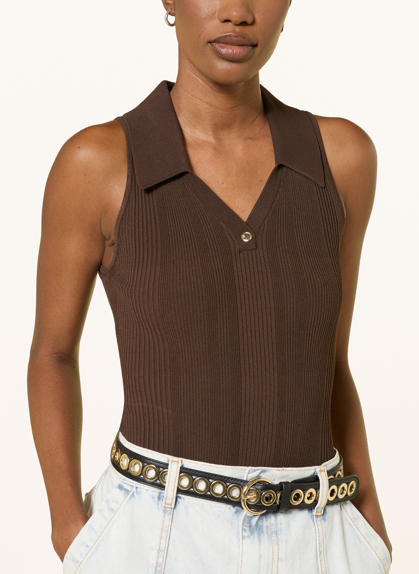 SANDRO Treść: CIEMNOBRĄZOWY