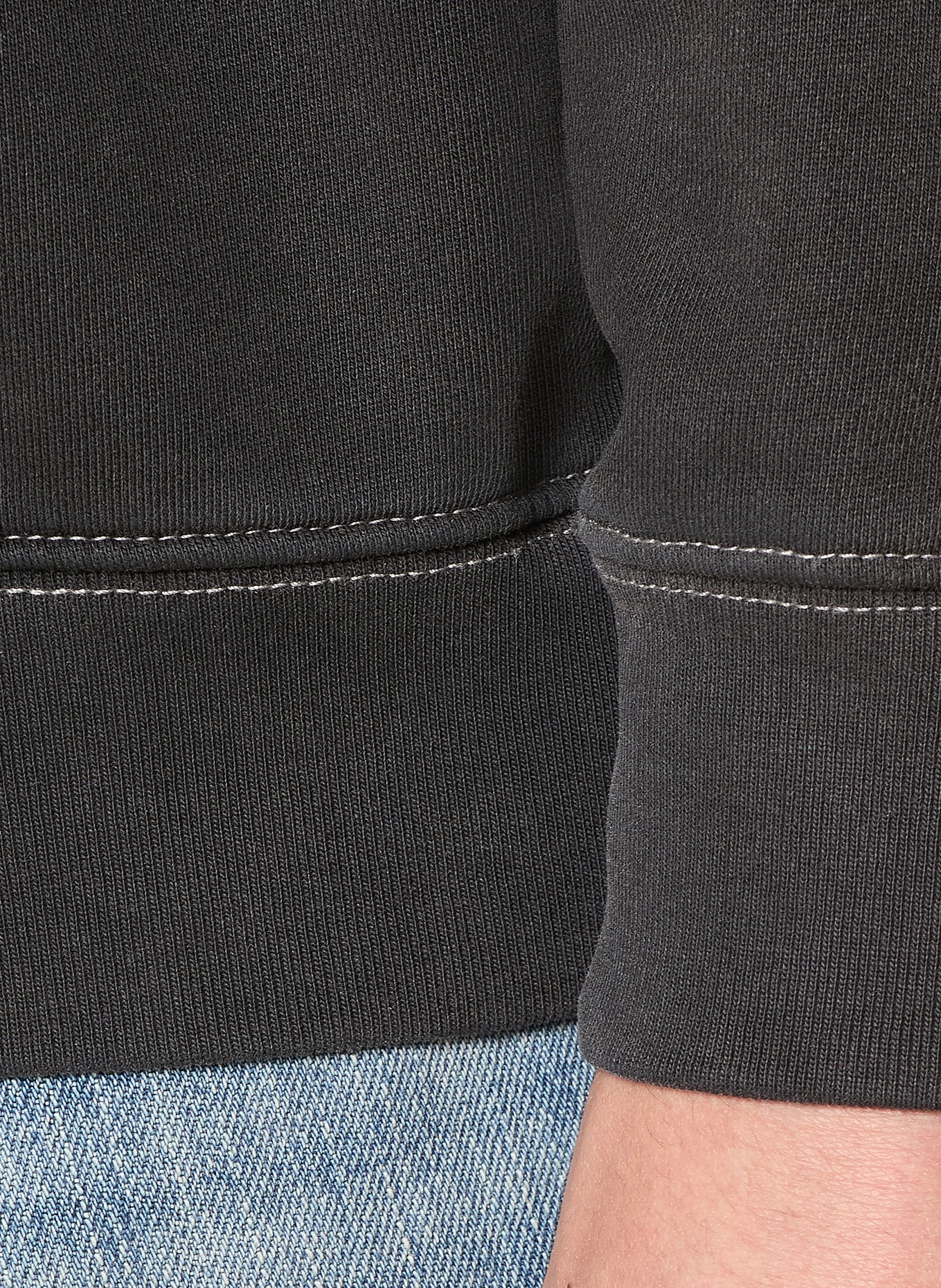 ALLSAINTS Sweatshirt KNOX CREW: DONKERGRIJS / ROSÉ / WIT