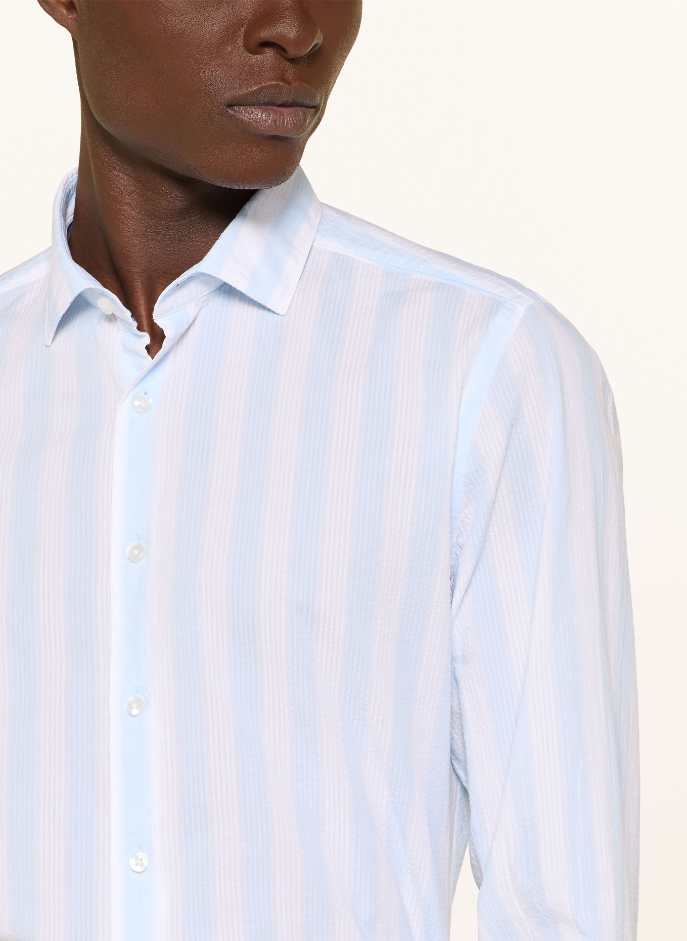 OLYMP Hemd Level Five body fit mit Stehkragen: HELLBLAU / WEISS