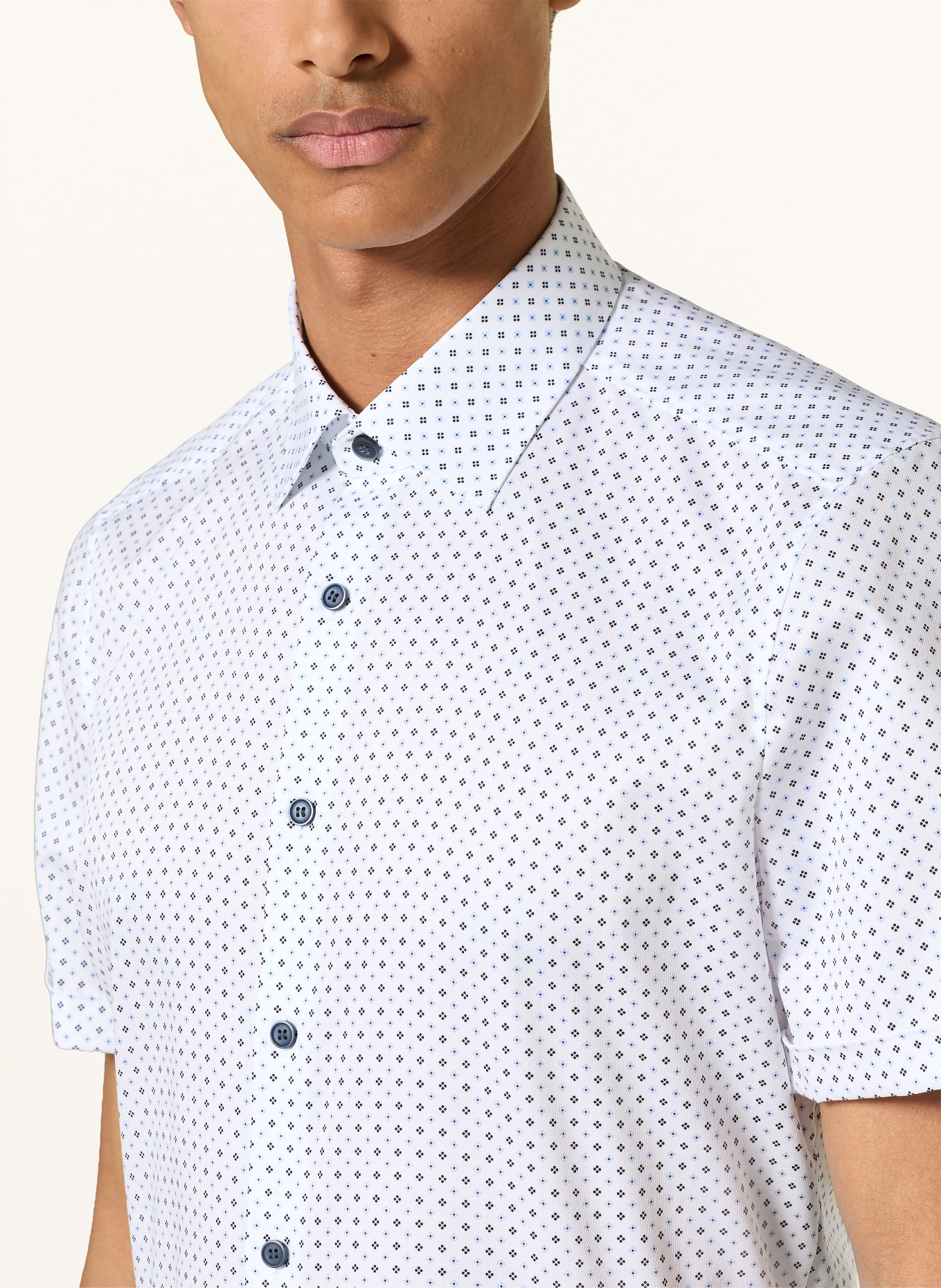 OLYMP Kurzarm-Hemd Level Five body fit: WEISS / HELLBLAU / SCHWARZ