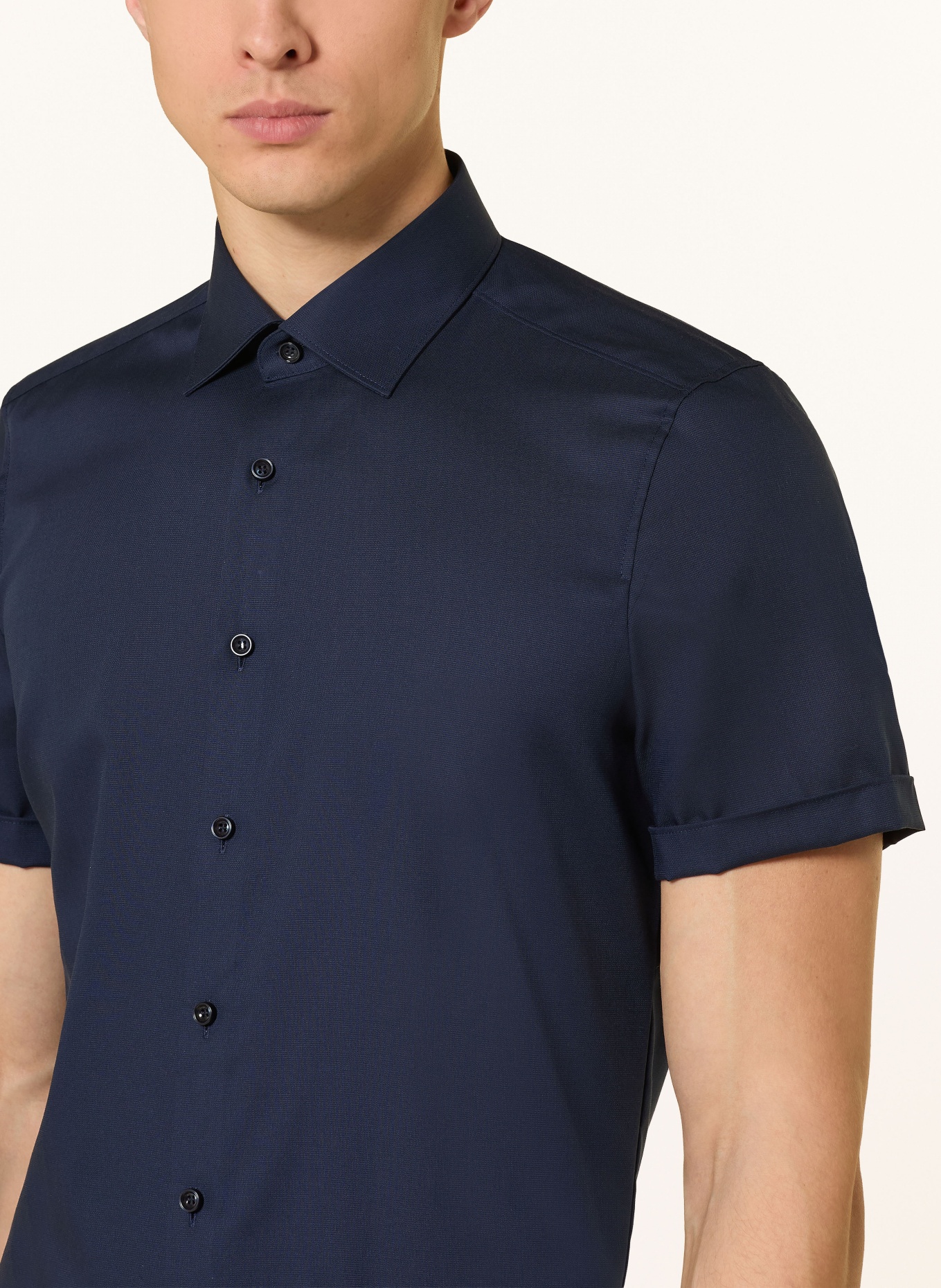 OLYMP Koszula z krótkim rękawem Level Five o dopasowanym kroju: GRANATOWY