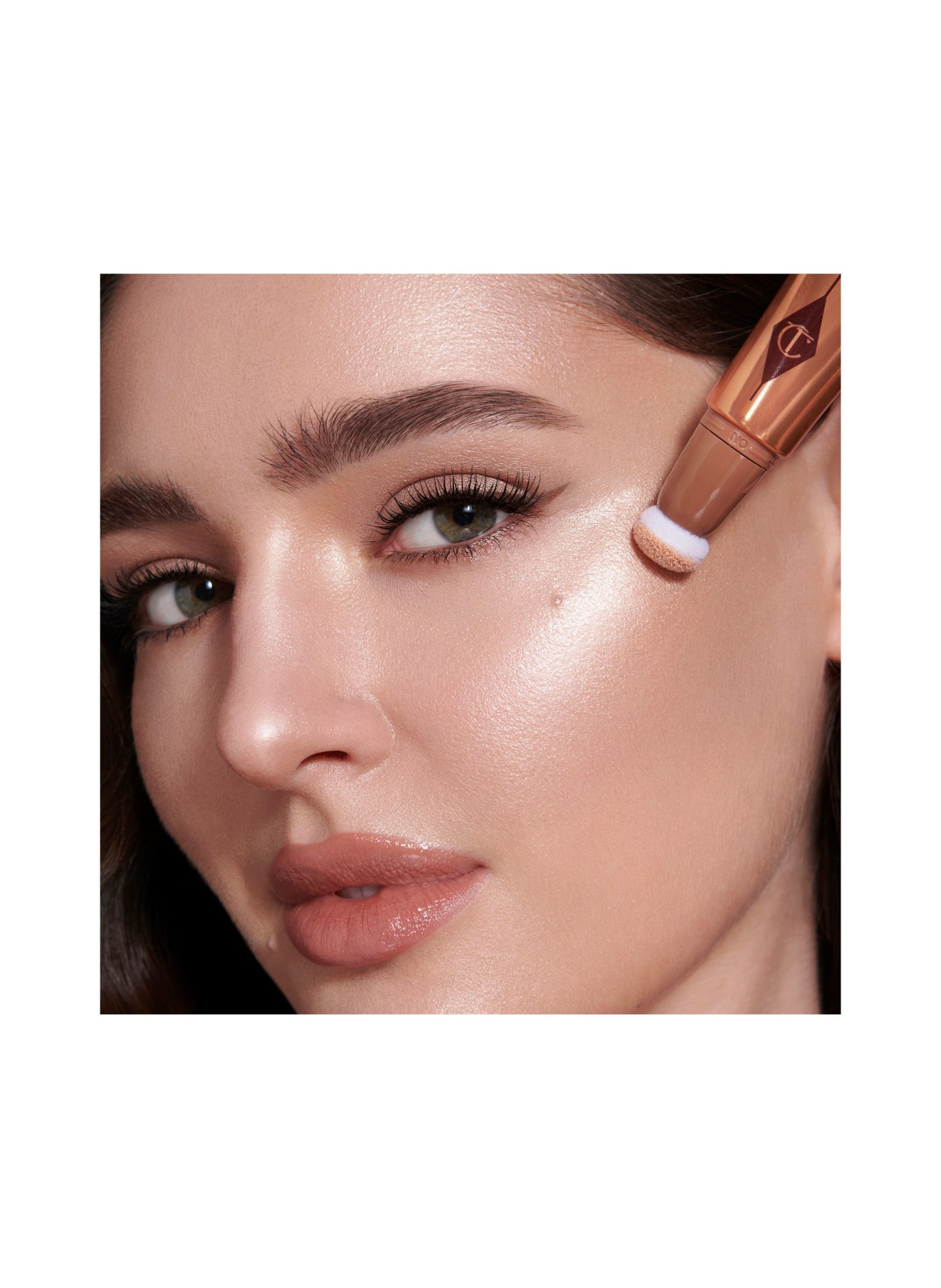 Charlotte Tilbury BEAUTY LIGHT WALL: SPOTLIGHT