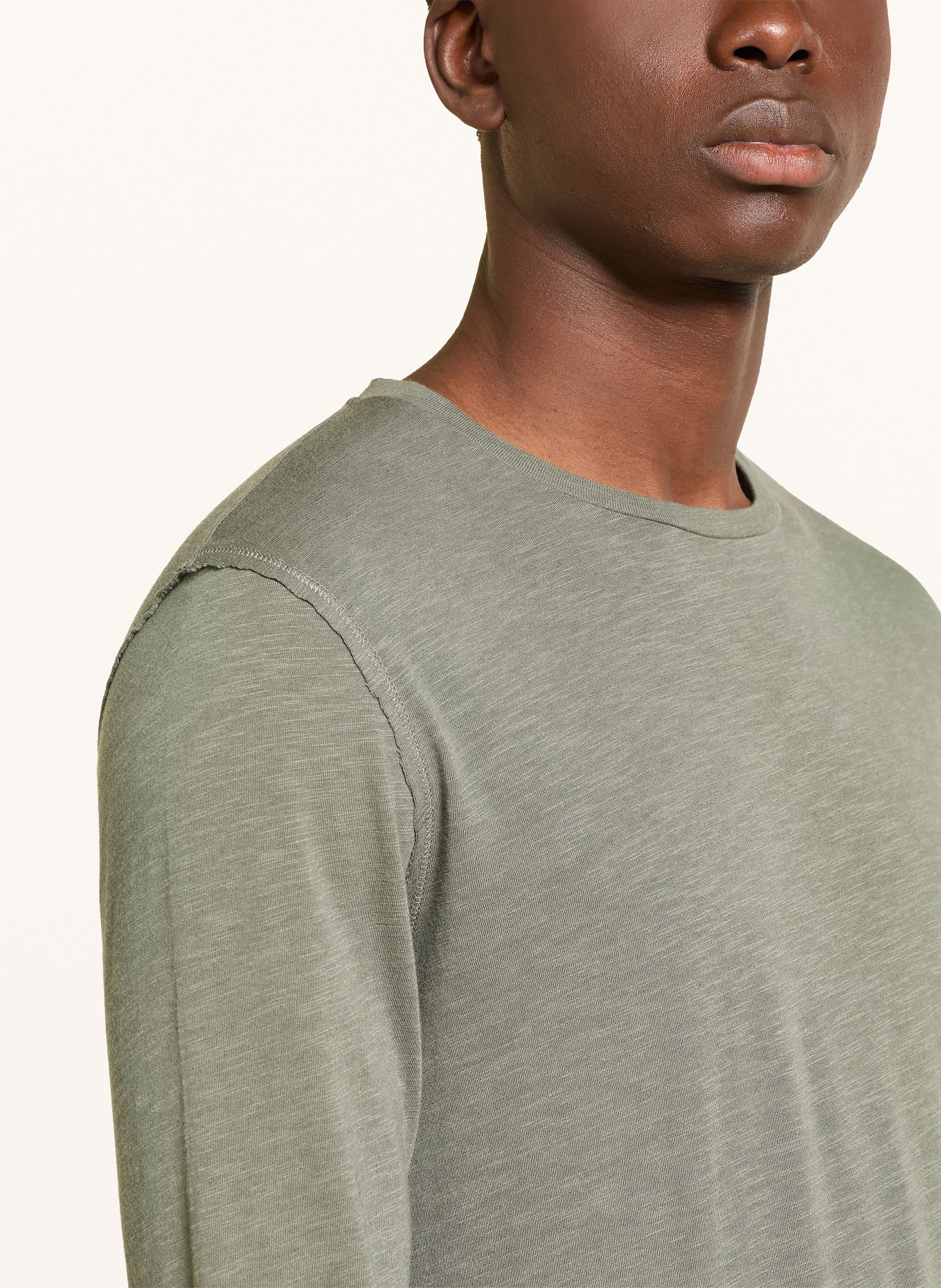 Juvia Longsleeve: KHAKI