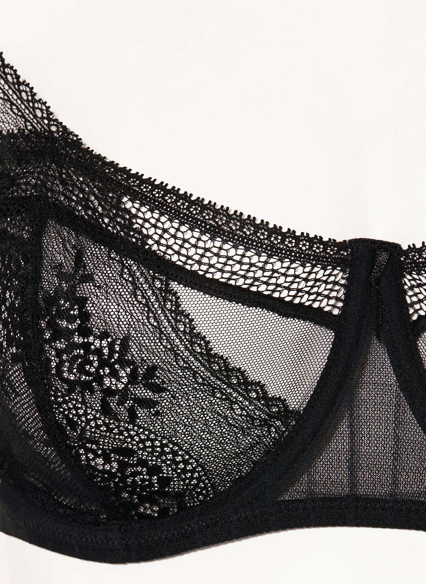 Passionata Beugelbeha MADDIE: ZWART