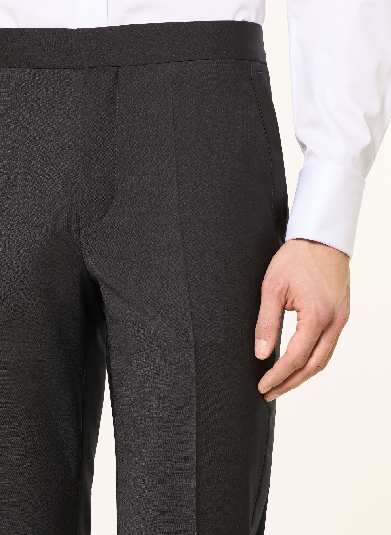 HUGO Smokingbroek HESTEN Extra Slim Fit: 001 BLACK