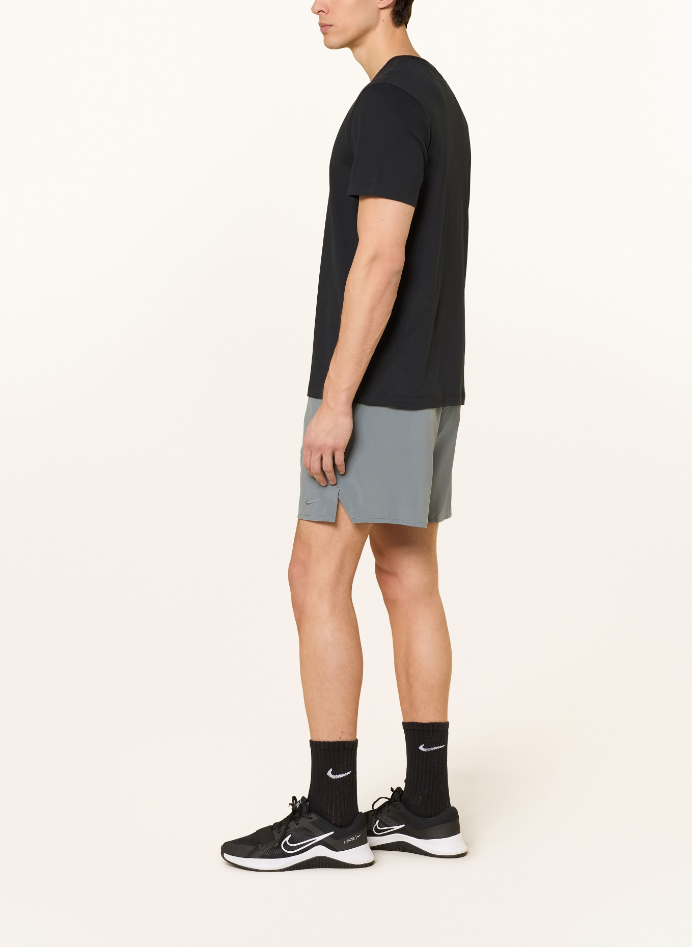 Nike Short d'entraînement DRI-FIT UNLIMITED: GRIS