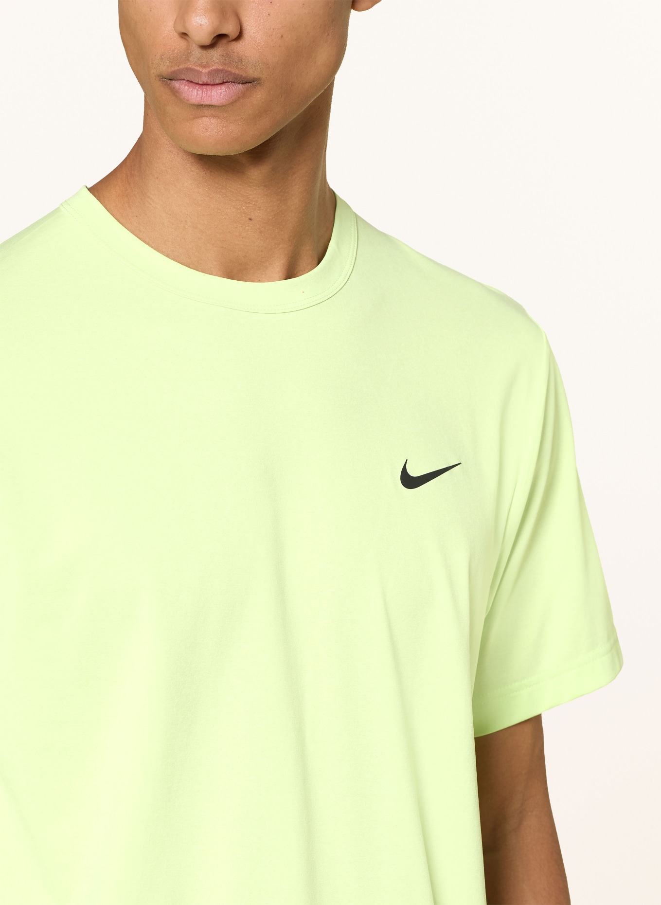 Nike T-Shirt HYVERSE: HELLGRÜN / SCHWARZ