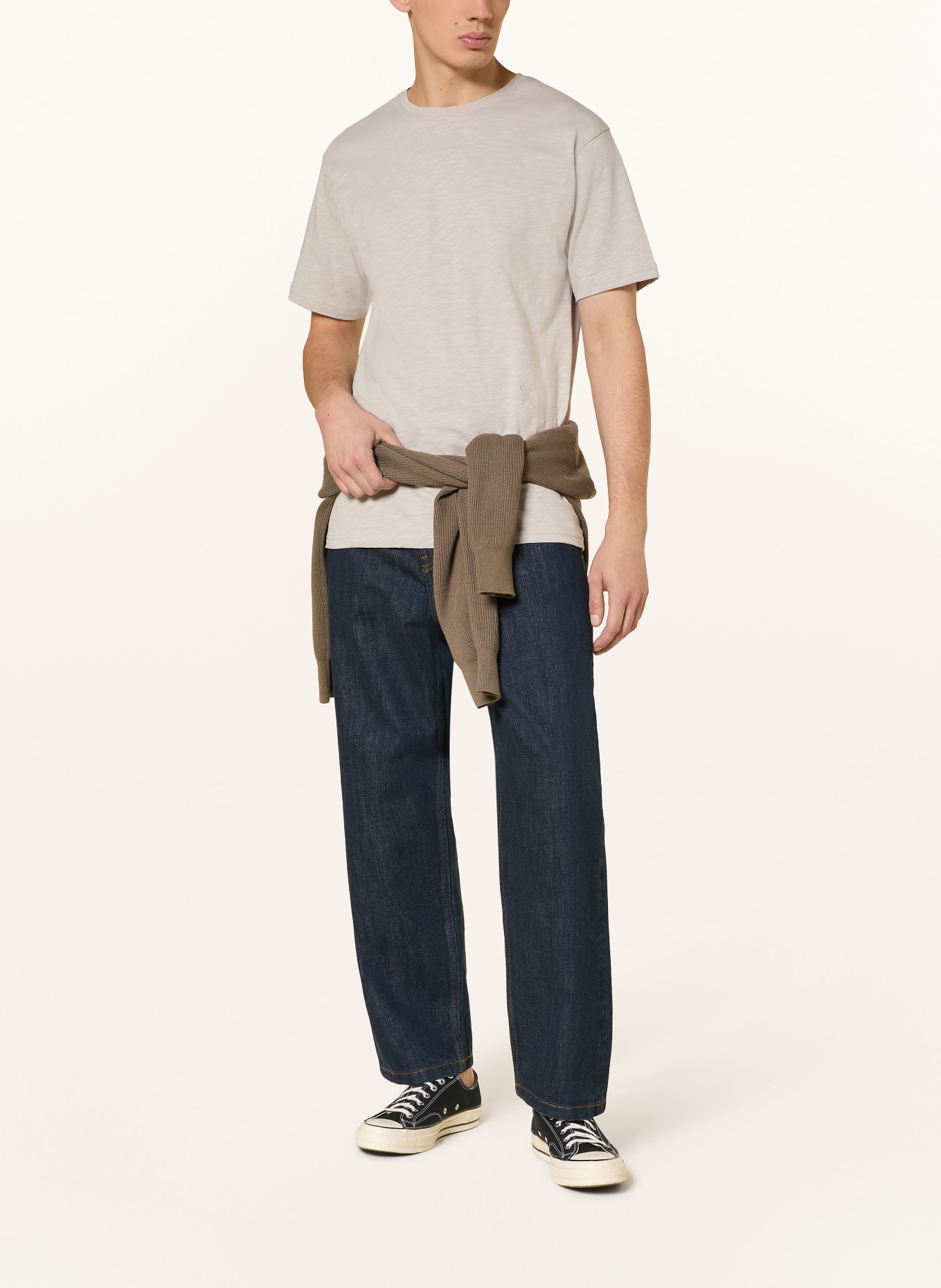 CLOSED Troyer: HELLGRAU