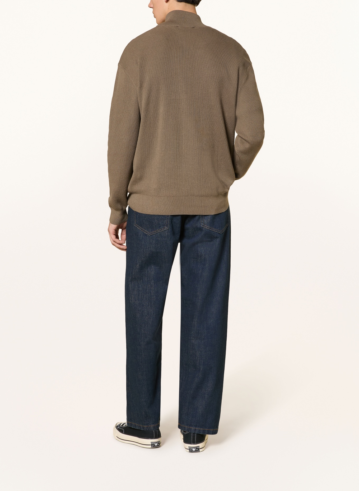 CLOSED Troyer: TAUPE