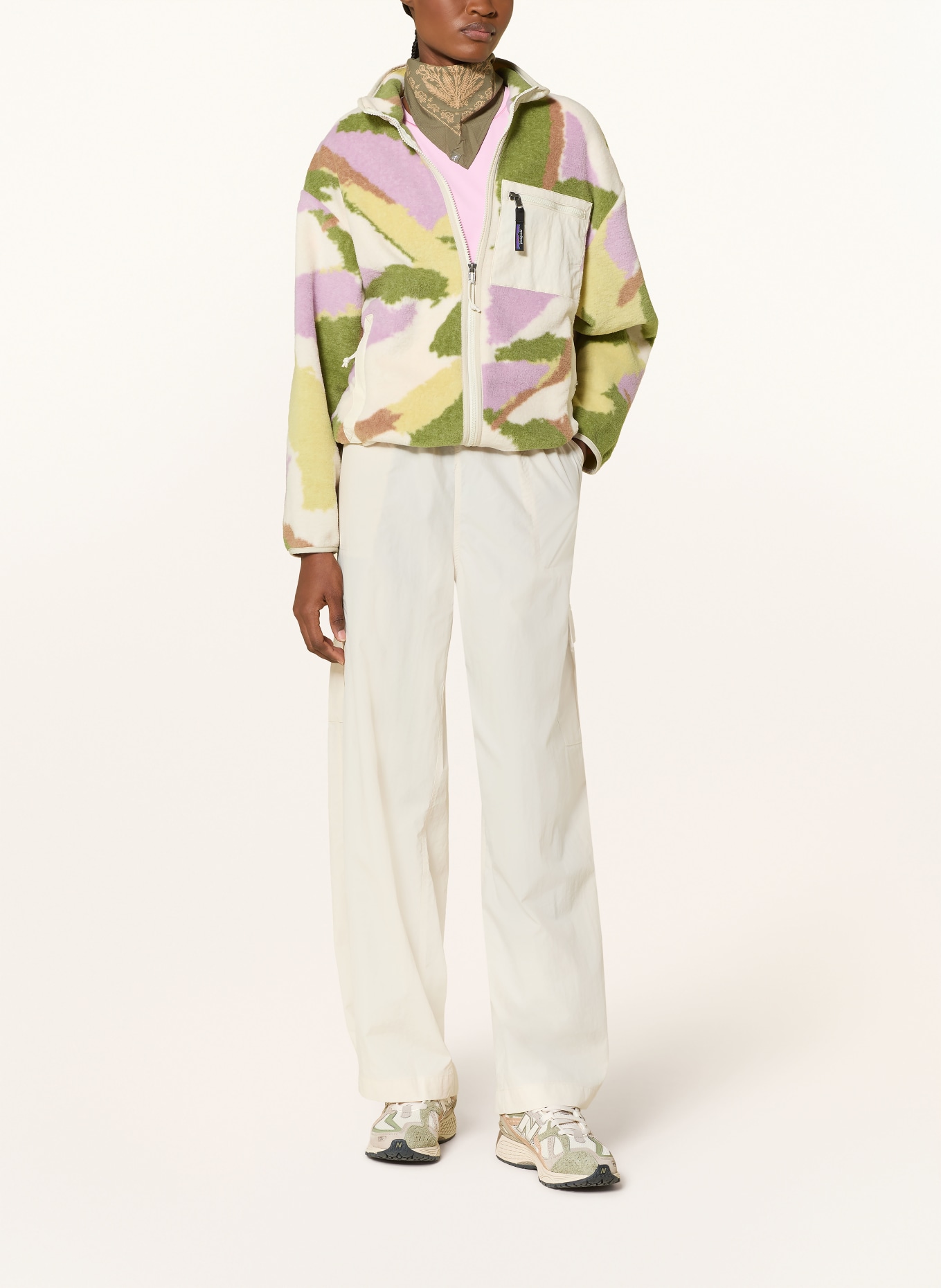 patagonia fleecejack: CRÈME / LICHTPAARS / GROEN