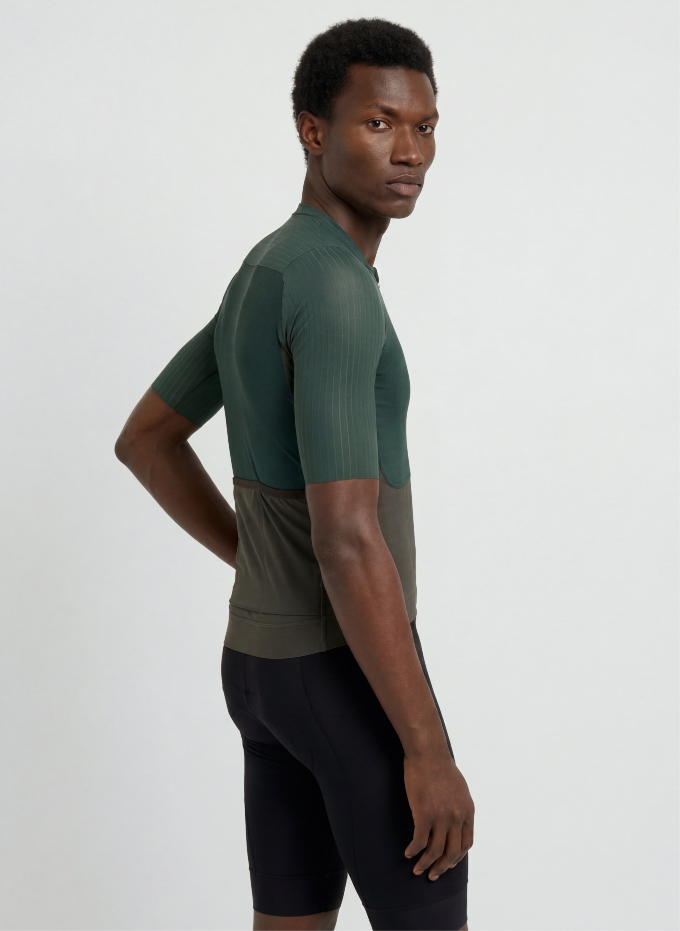 PAS NORMAL STUDIOS Radtrikot MECHANISM PRO: DUNKELGRÜN / KHAKI