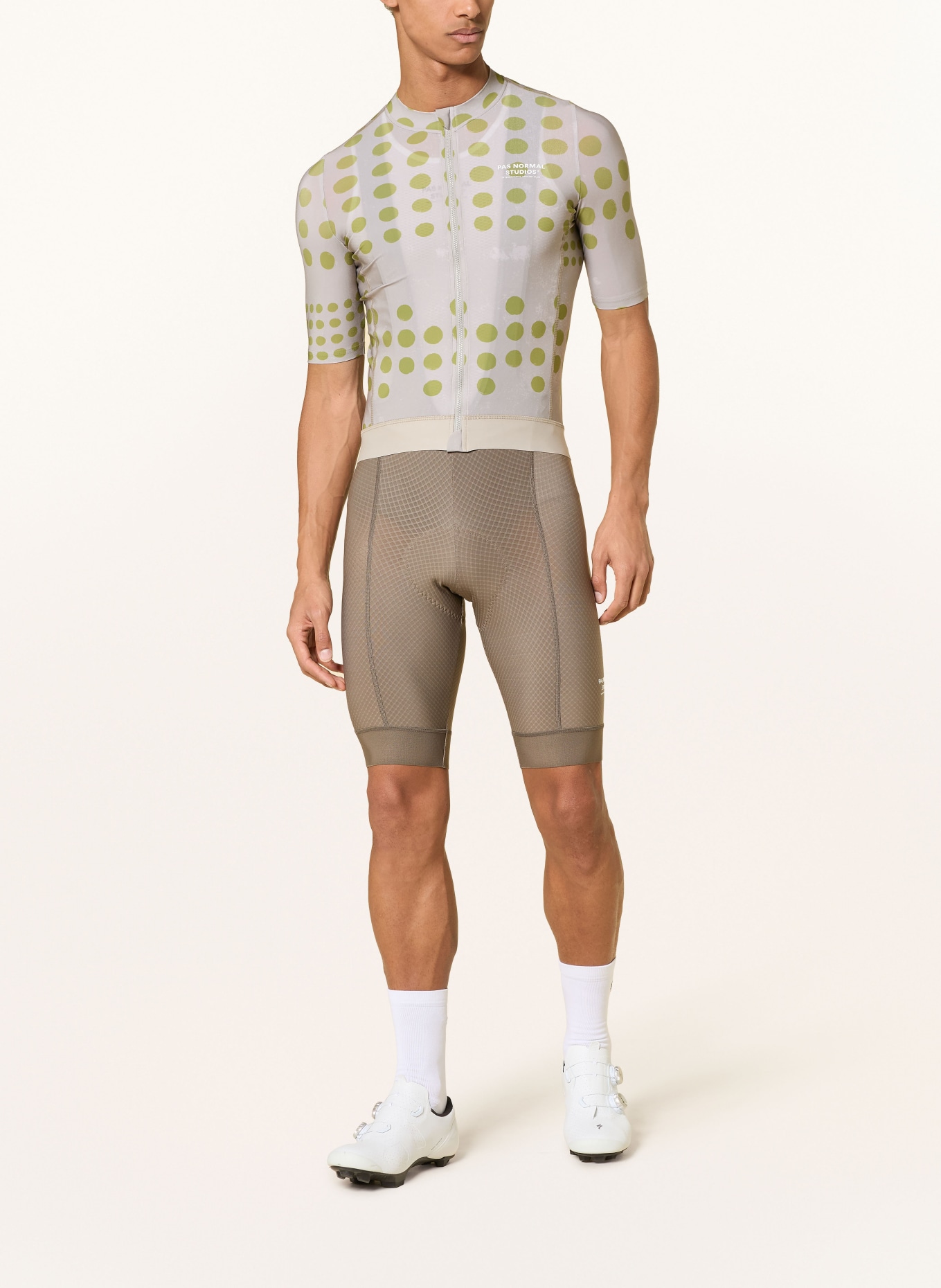 PAS NORMAL STUDIOS Radhose ESSENTIAL mit Trägern und gepolstertem Einsatz: KHAKI / SCHWARZ