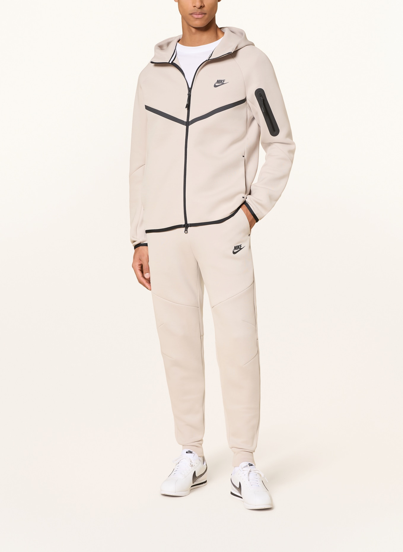 Nike Sweatpants TECH: CREME