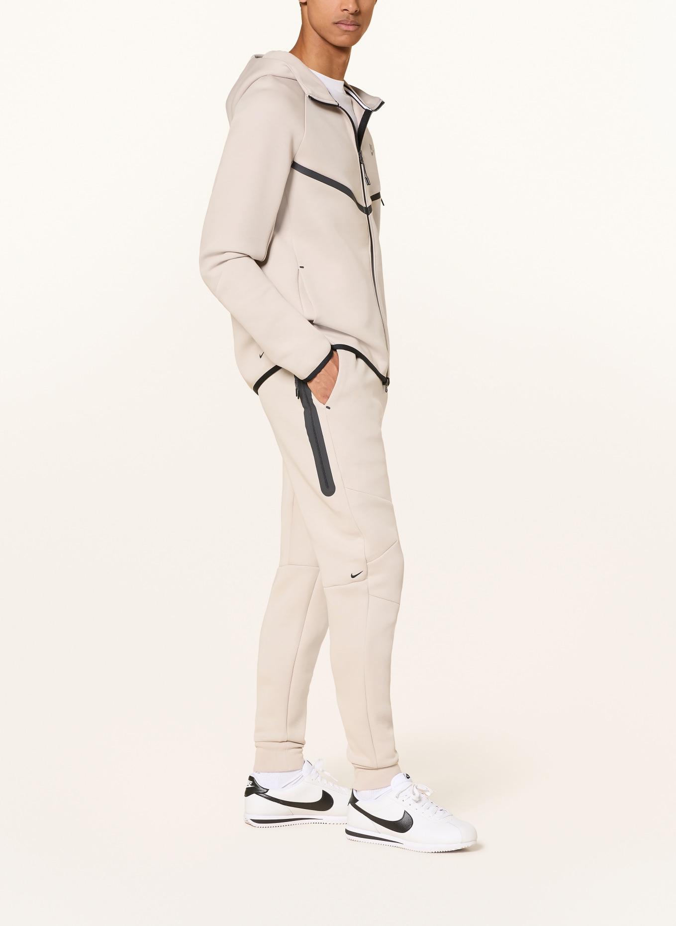 Nike Sweatpants TECH: CREME