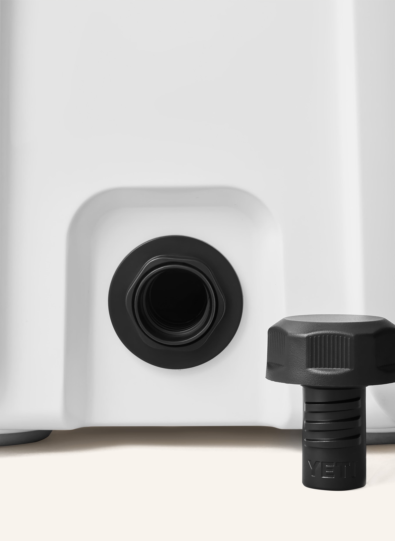 YETI Kühlbox ROADIE® 15: WEISS / BLAU