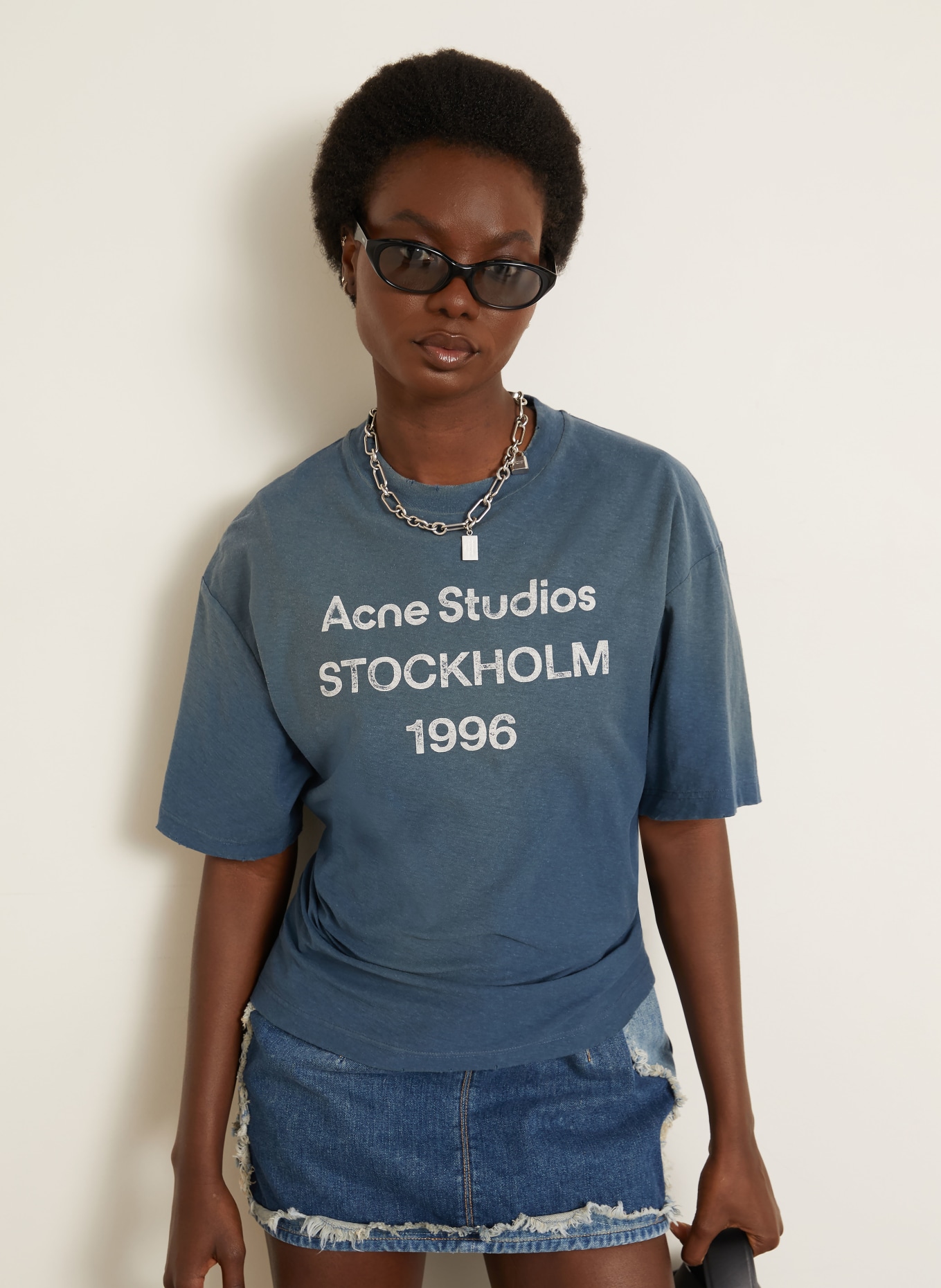 Acne Studios T-Shirt: DUNKELBLAU / WEISS