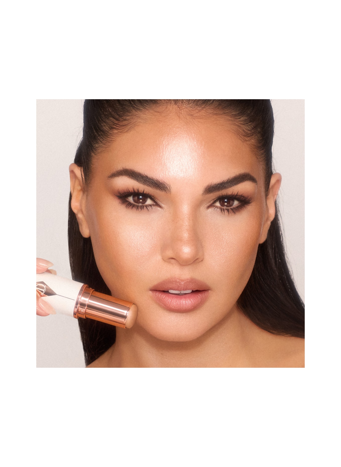 Charlotte Tilbury UNREAL SKIN SHEER GLOW TINT: 7,5 MEDIUM