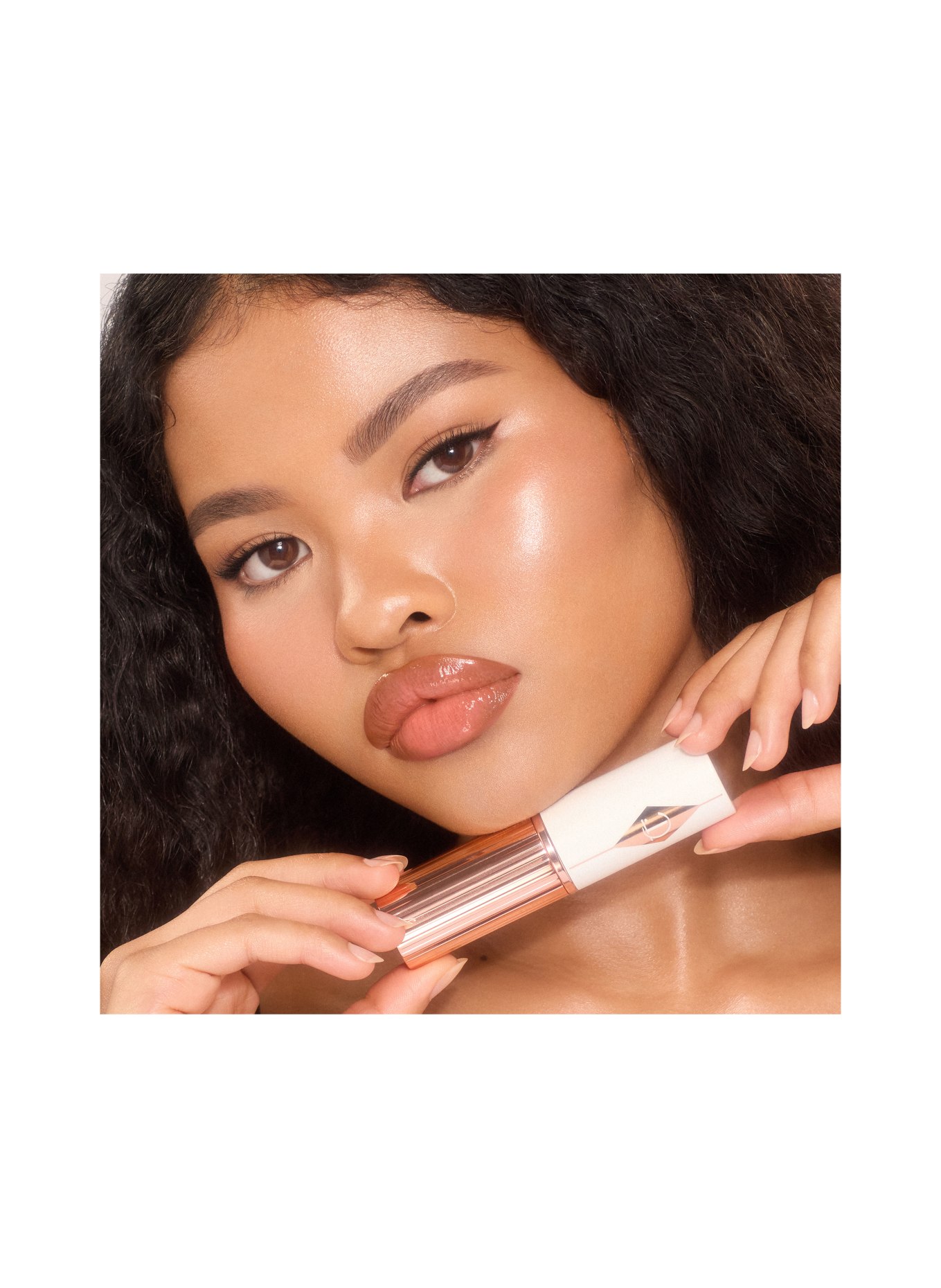 Charlotte Tilbury UNREAL SKIN SHEER GLOW TINT: 8 MEDIUM