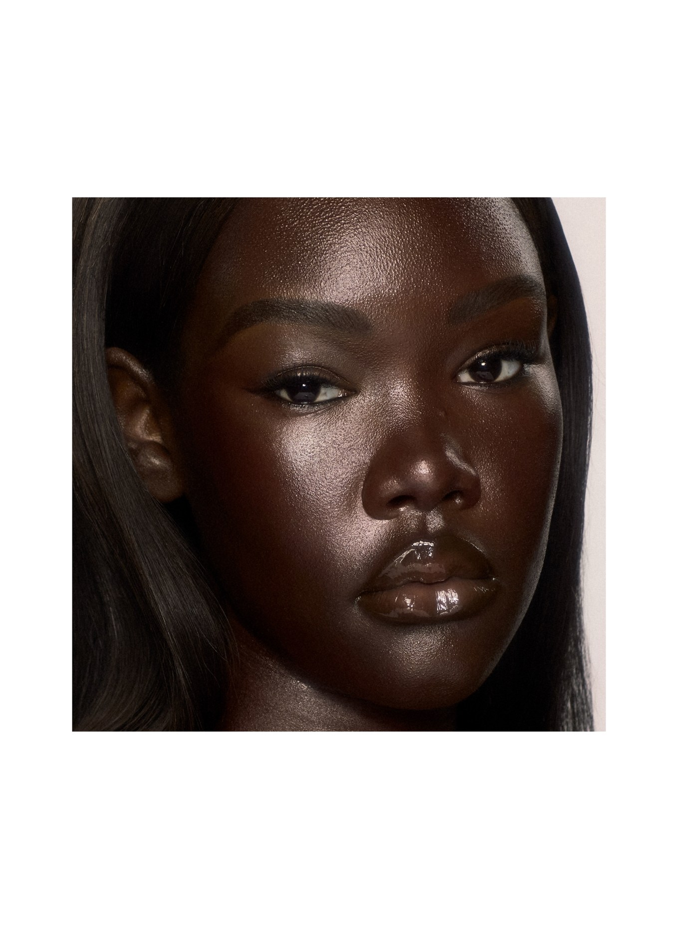 Charlotte Tilbury UNREAL SKIN SHEER GLOW TINT: 17 DEEP