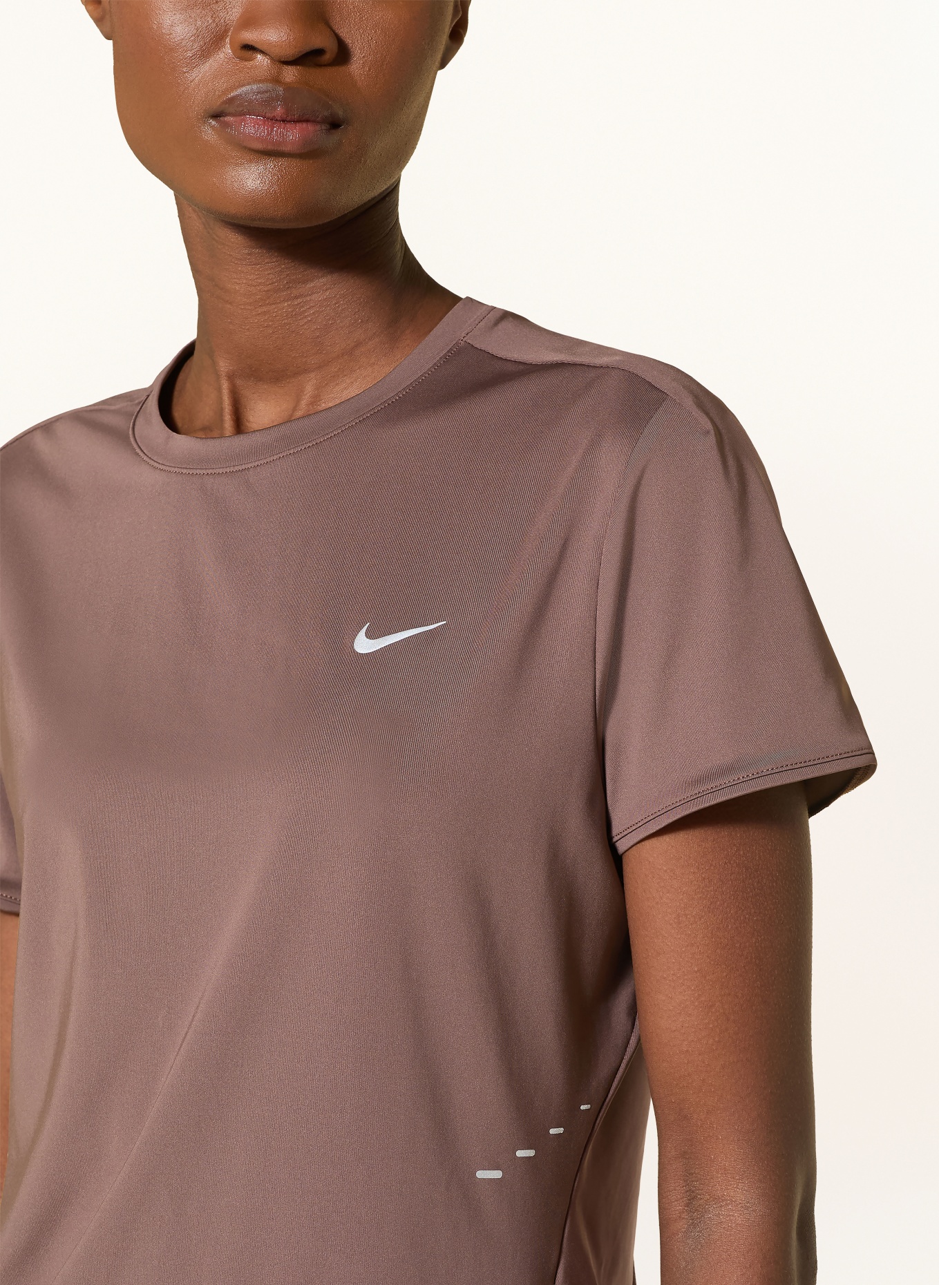 Nike Laufshirt SWIFT: ALTROSA