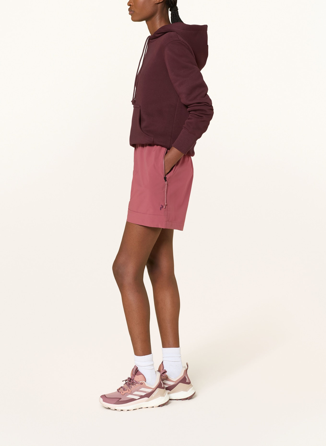 Peak Performance Trekkingshorts OUTDOOR CARGO: HELLROT