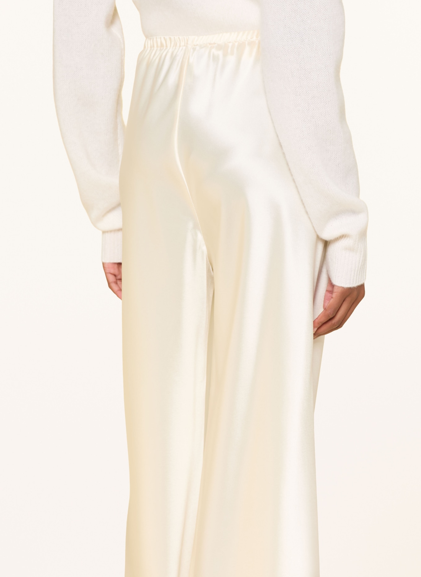 ALMADA LABEL Saténové kalhoty BIAS: KRÉMOVÁ
