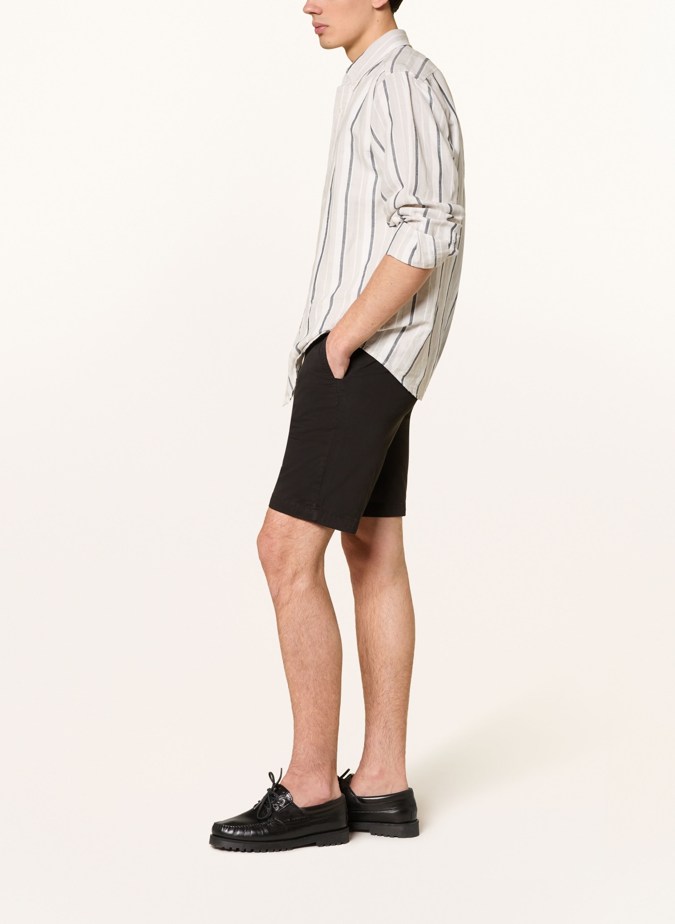 BOSS Chinoshorts Slim Fit: SCHWARZ